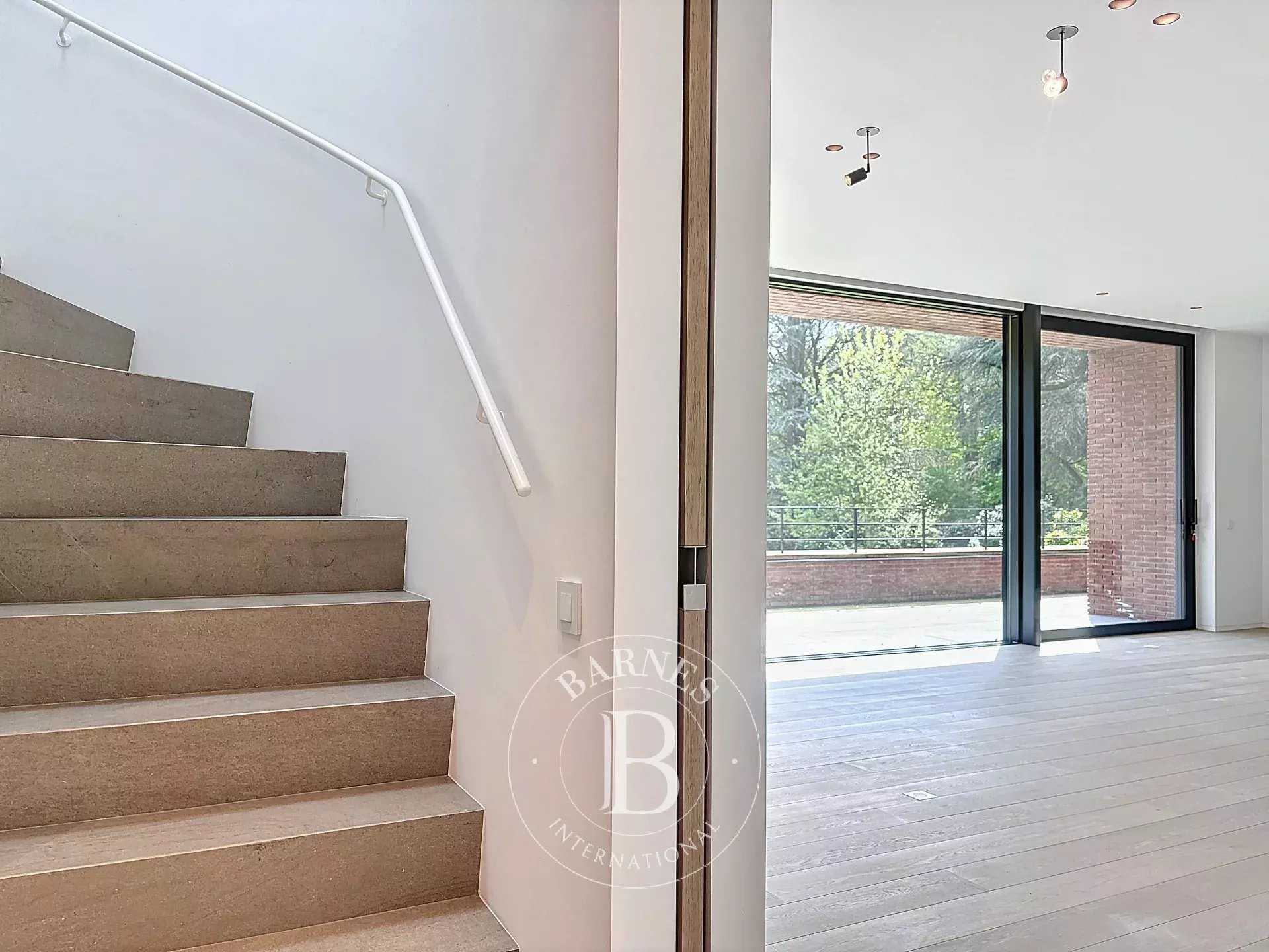 Uccle  - Appartement 12 Pi&egrave;ces 3 Chambres