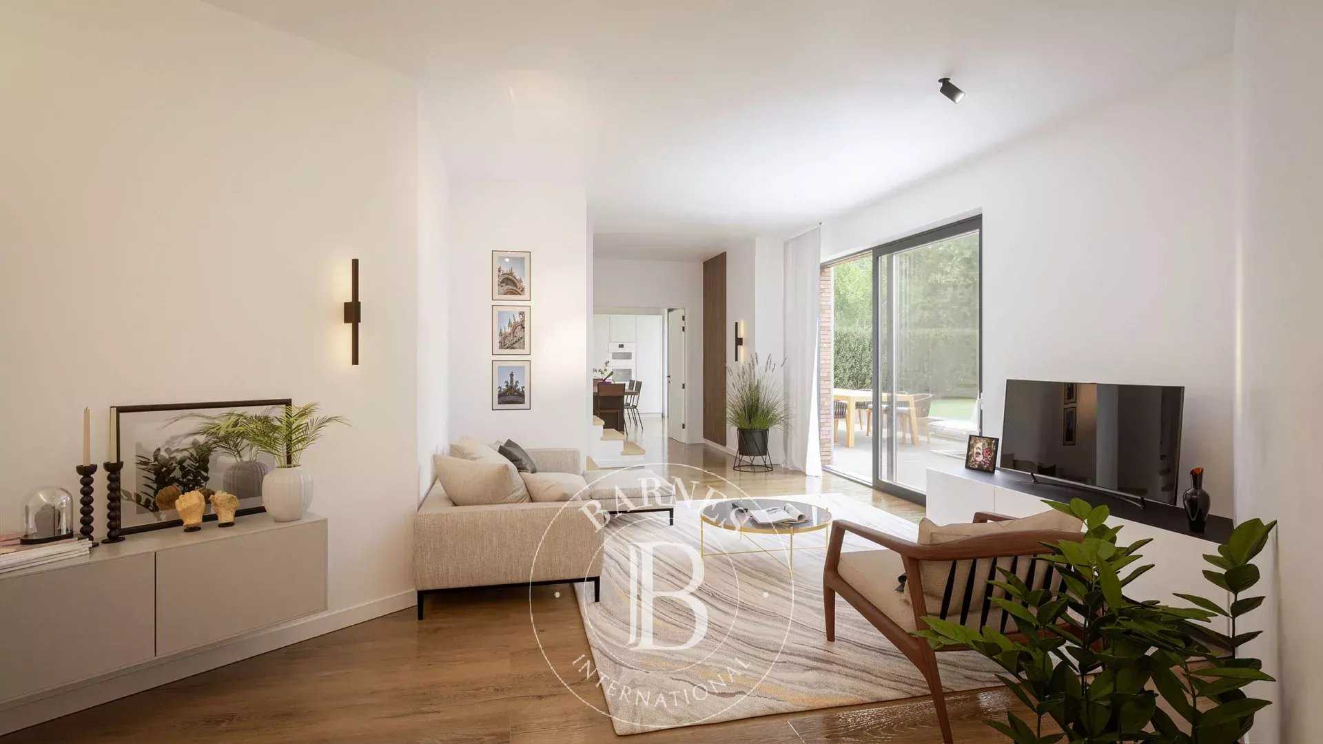 Uccle  - Appartement 7 Pièces 3 Chambres