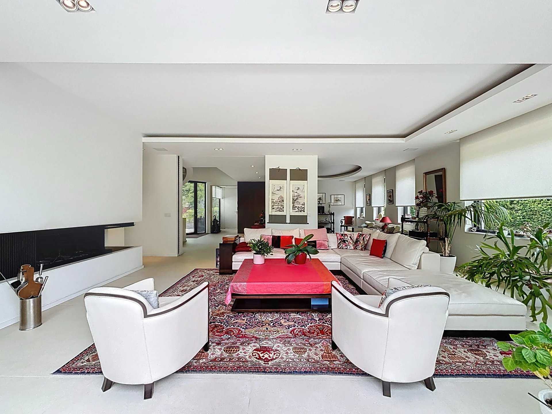 Uccle  - Maison 15 Pi&egrave;ces 4 Chambres