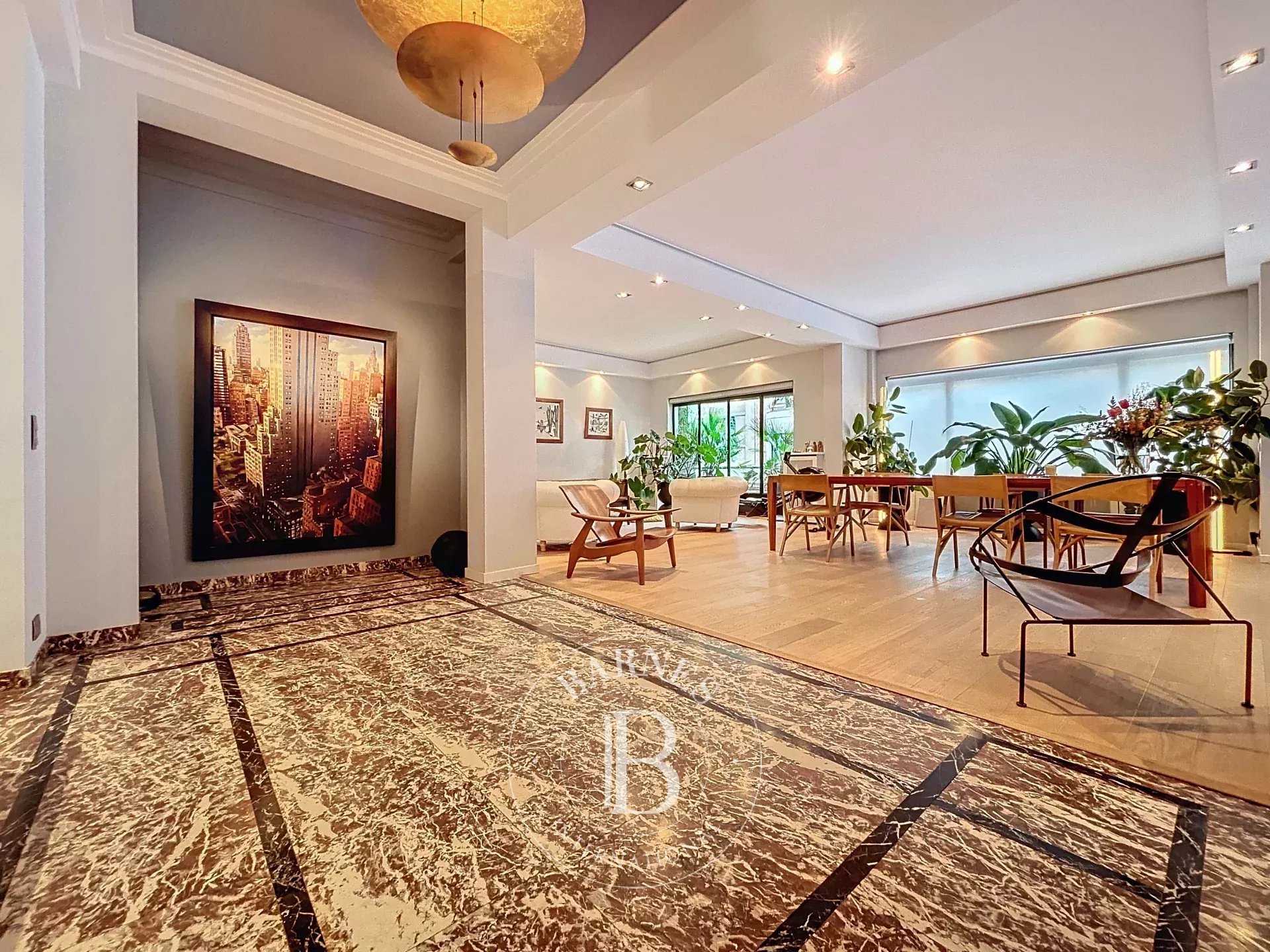 Uccle  - Appartement 10 Pièces 4 Chambres