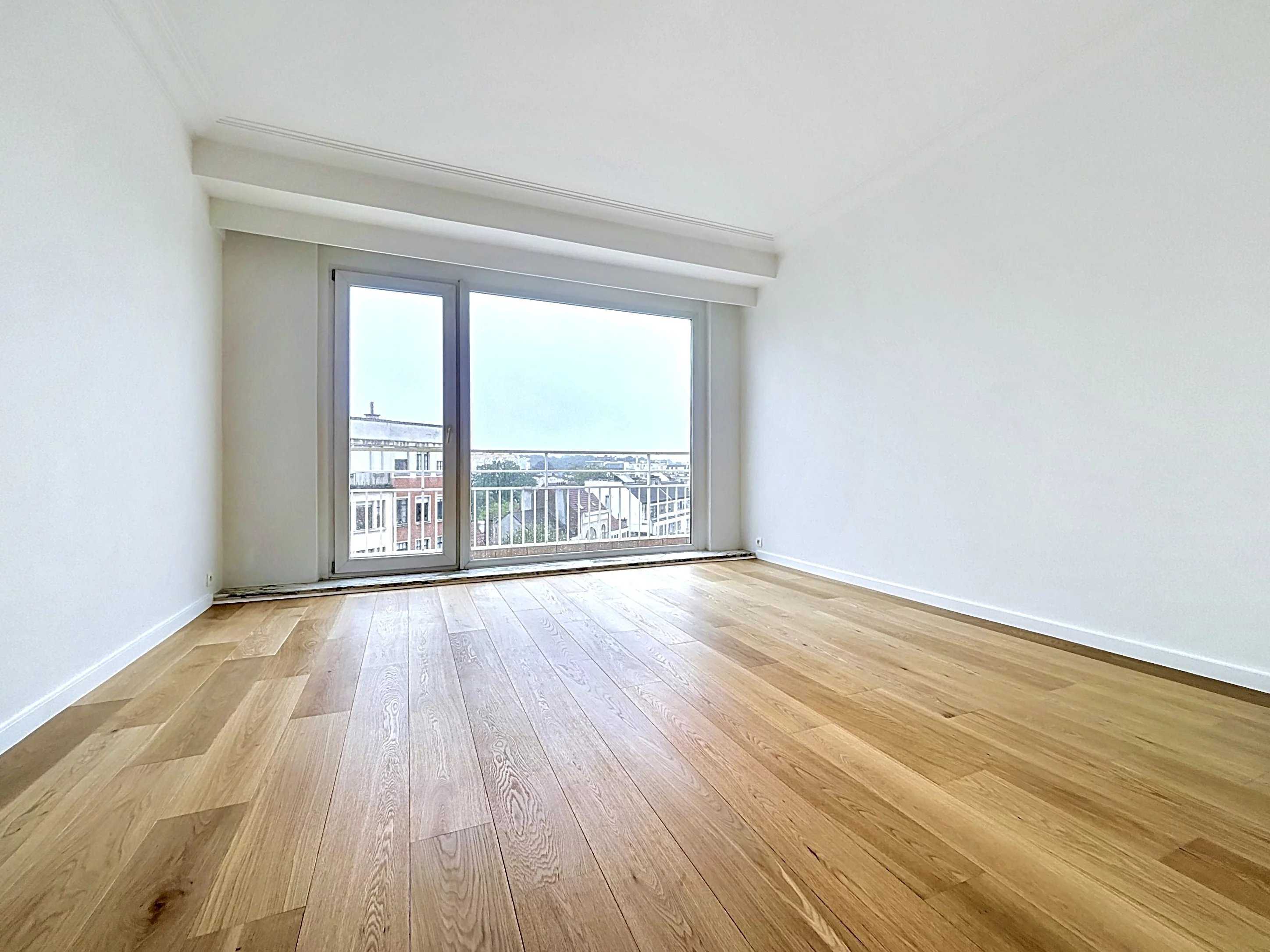 Ixelles  - Appartement 8 Pi&egrave;ces 3 Chambres