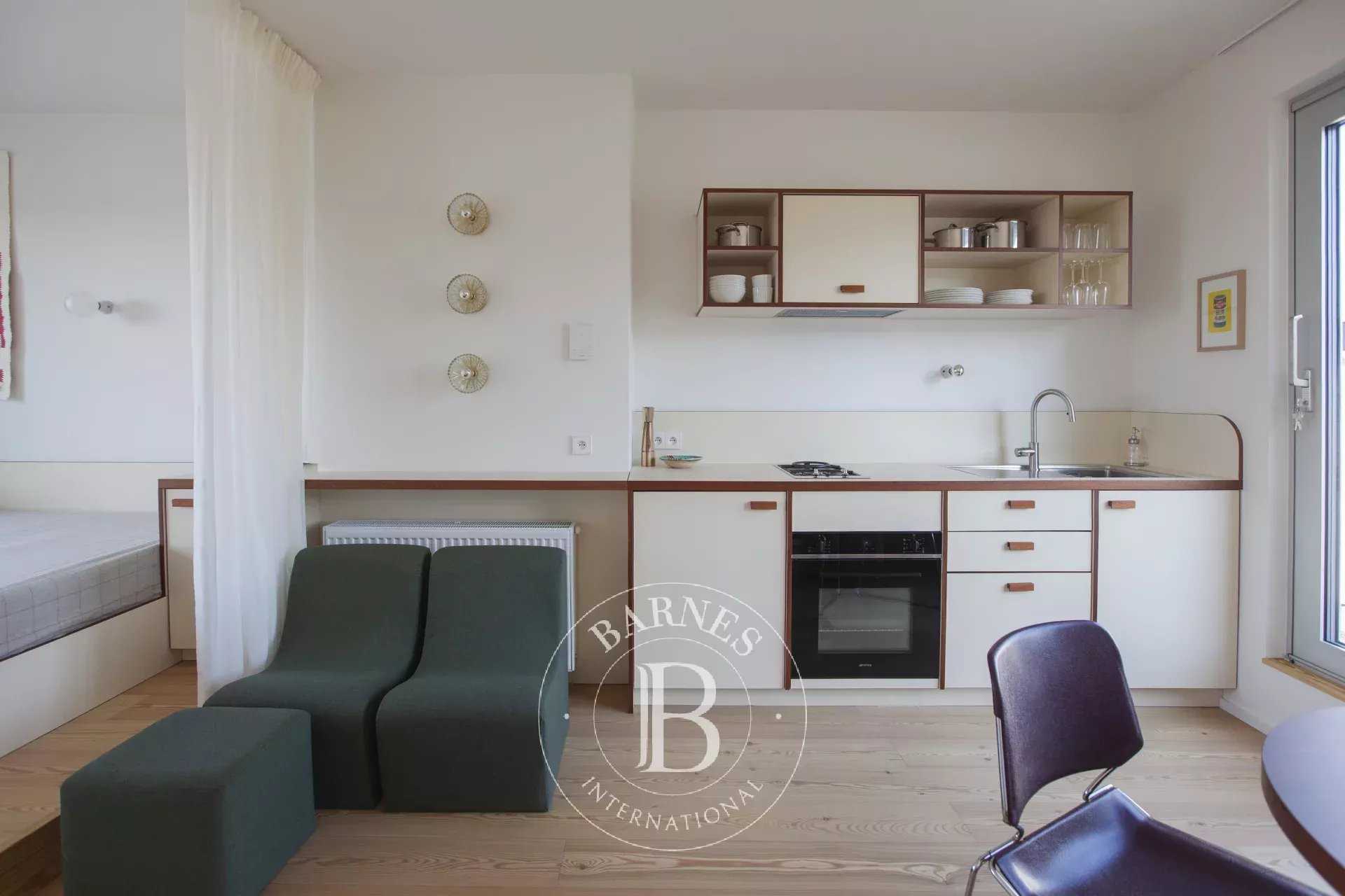 Forest  - Appartement 5 Pi&egrave;ces, 1 Chambre