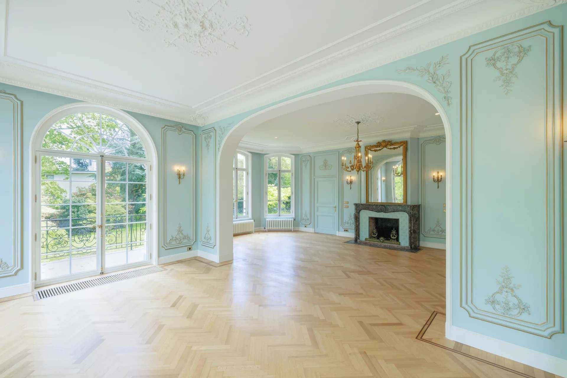 Uccle  - Maison 19 Pi&egrave;ces 7 Chambres