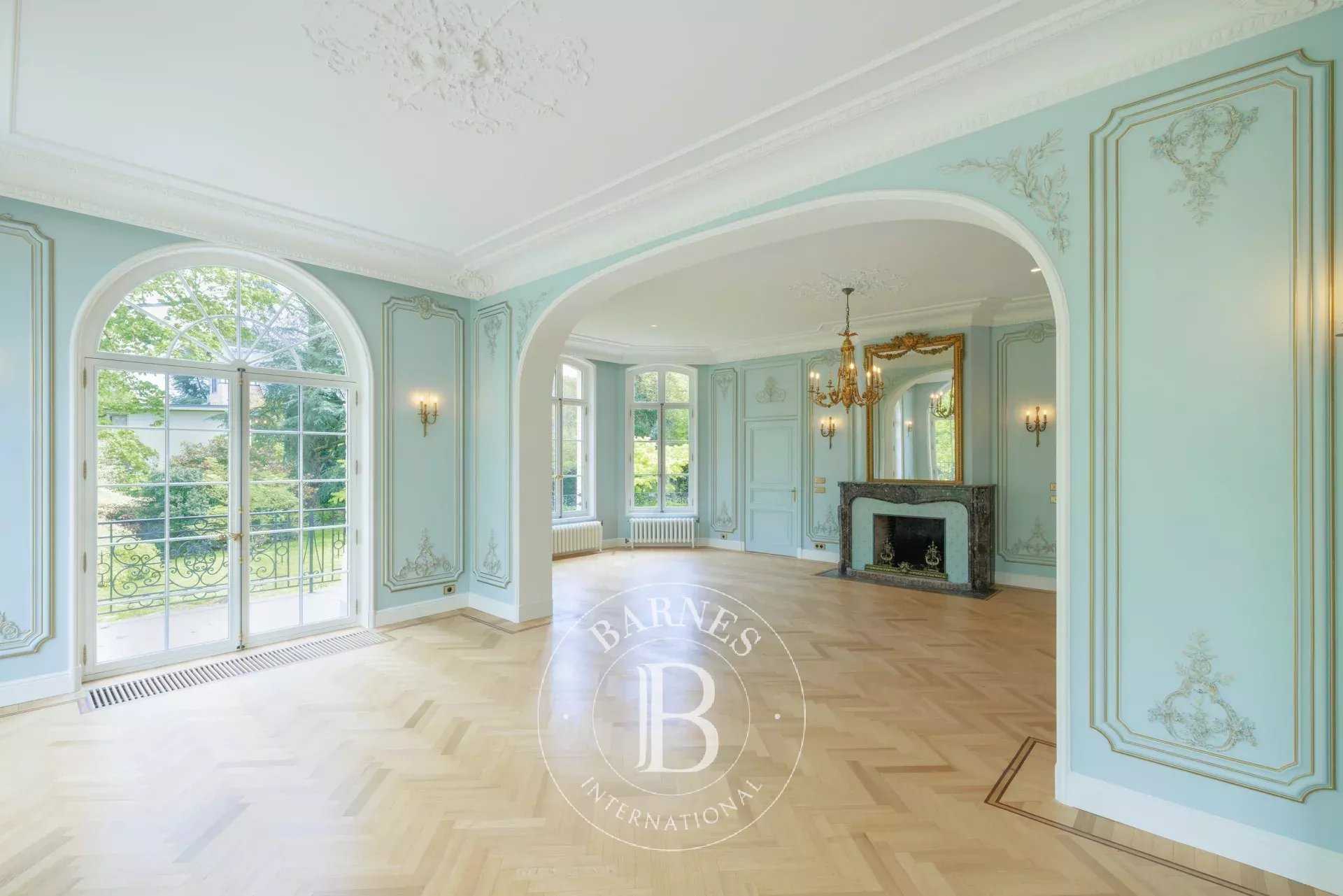 Uccle  - Maison 19 Pi&egrave;ces 7 Chambres