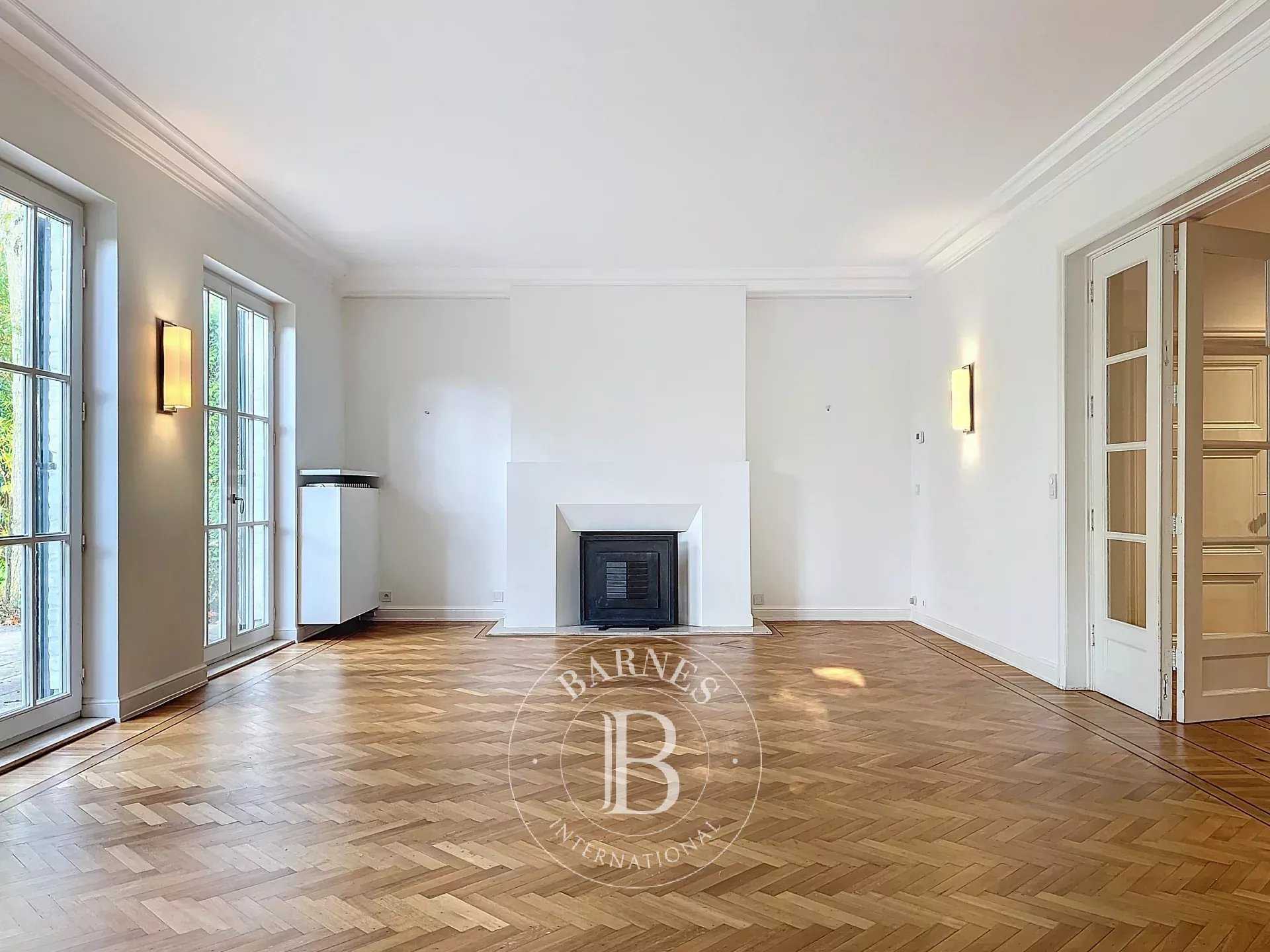 Uccle  - Villa 7 Bedrooms