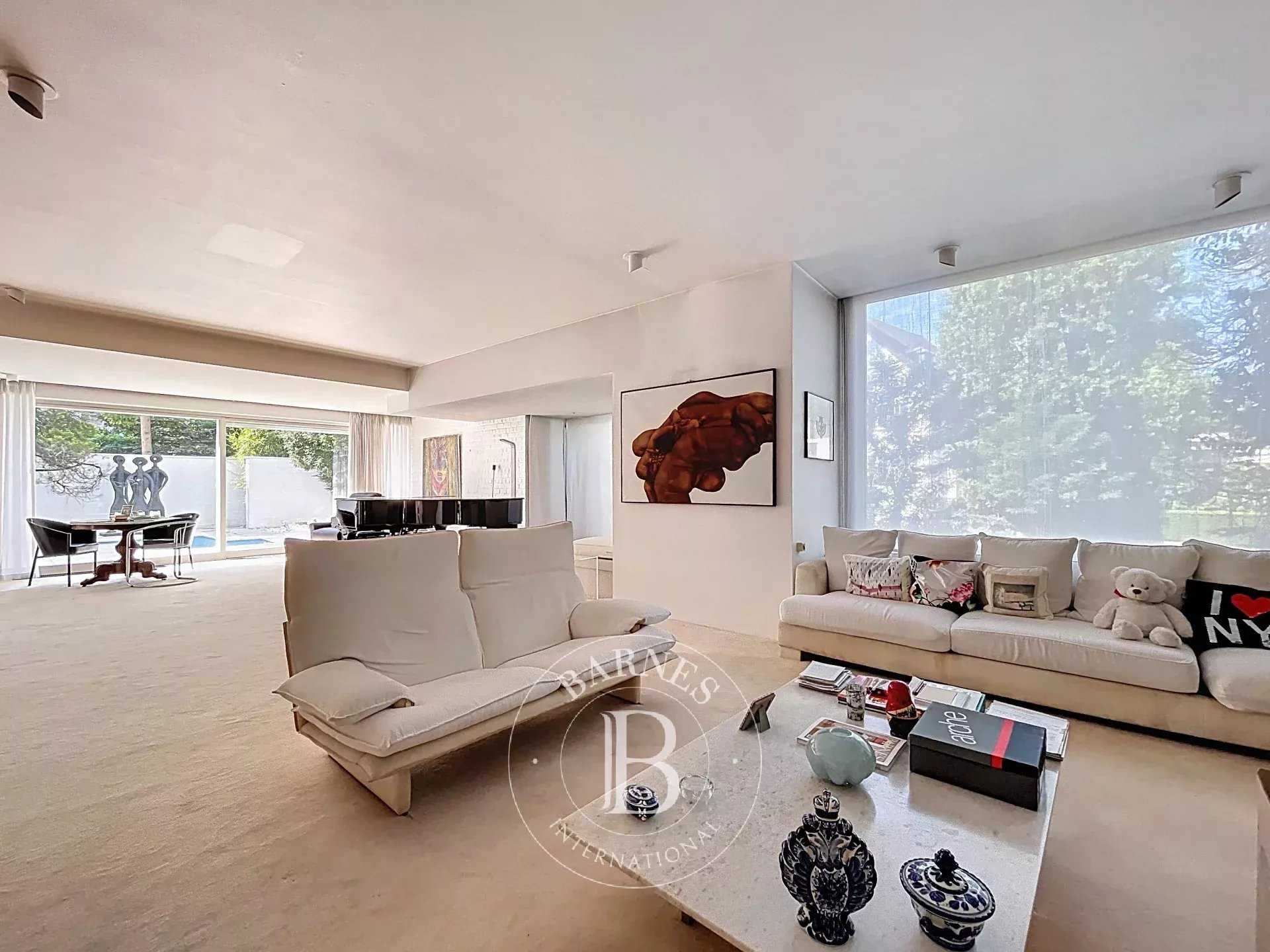 Uccle  - House 6 Bedrooms