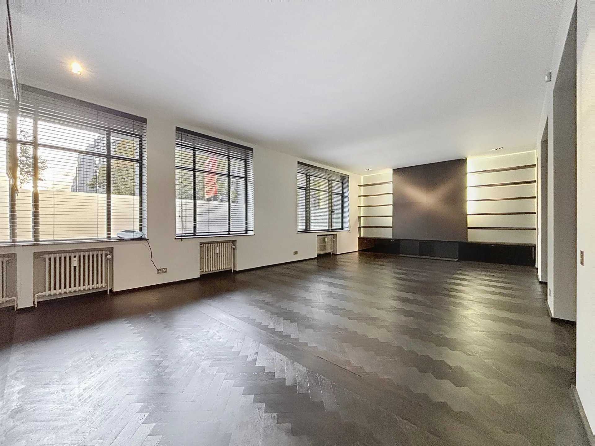 Ixelles  - Appartement 5 Pi&egrave;ces 2 Chambres