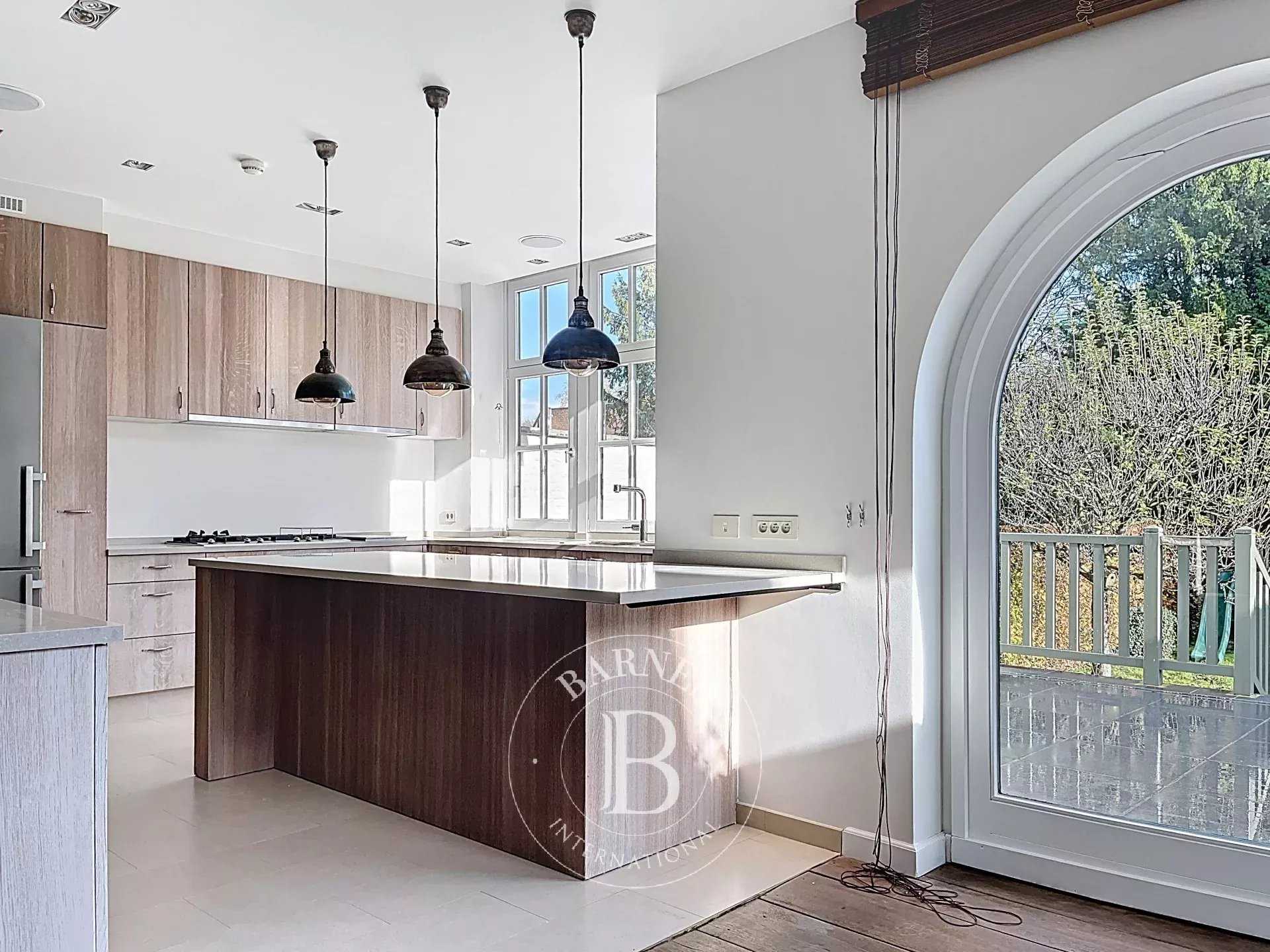 Uccle  - House 5 Bedrooms