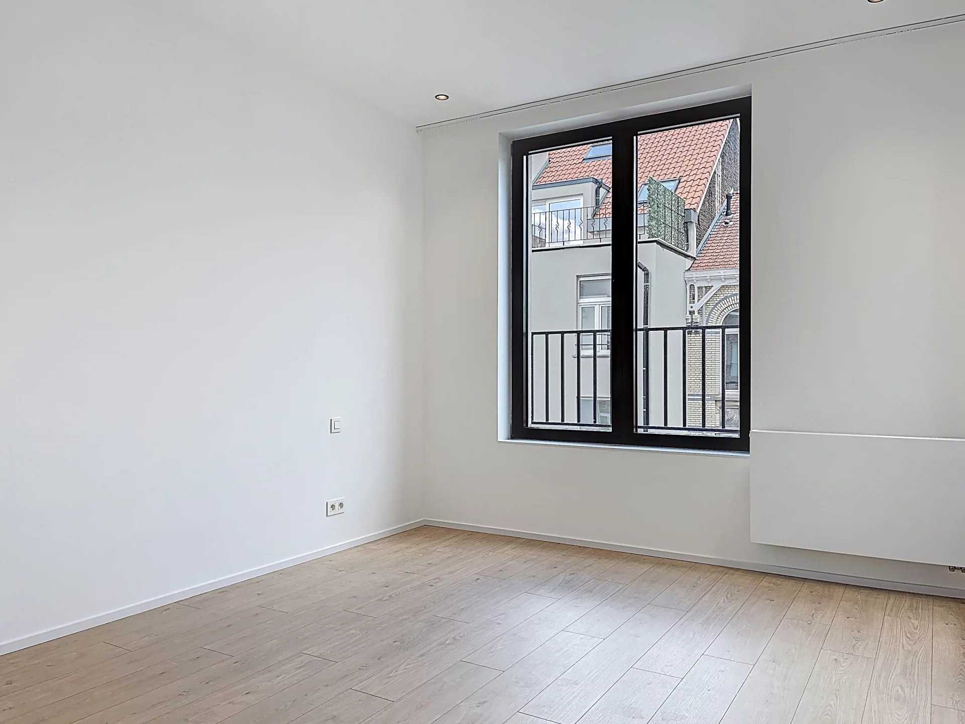 Bruxelles  - Appartement 10 Pi&egrave;ces 3 Chambres