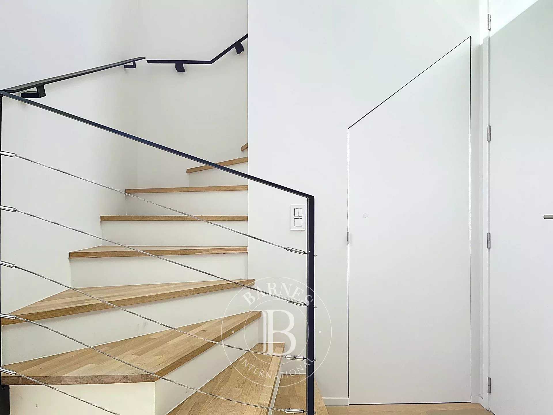 Uccle  - Maison 10 Pi&egrave;ces 4 Chambres