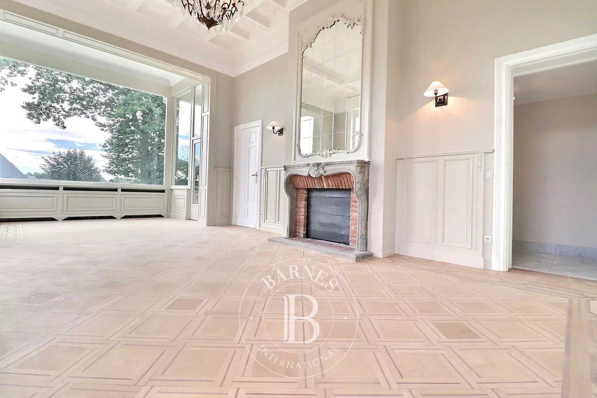 Woluwe-Saint-Pierre  - Offices 6 Bedrooms