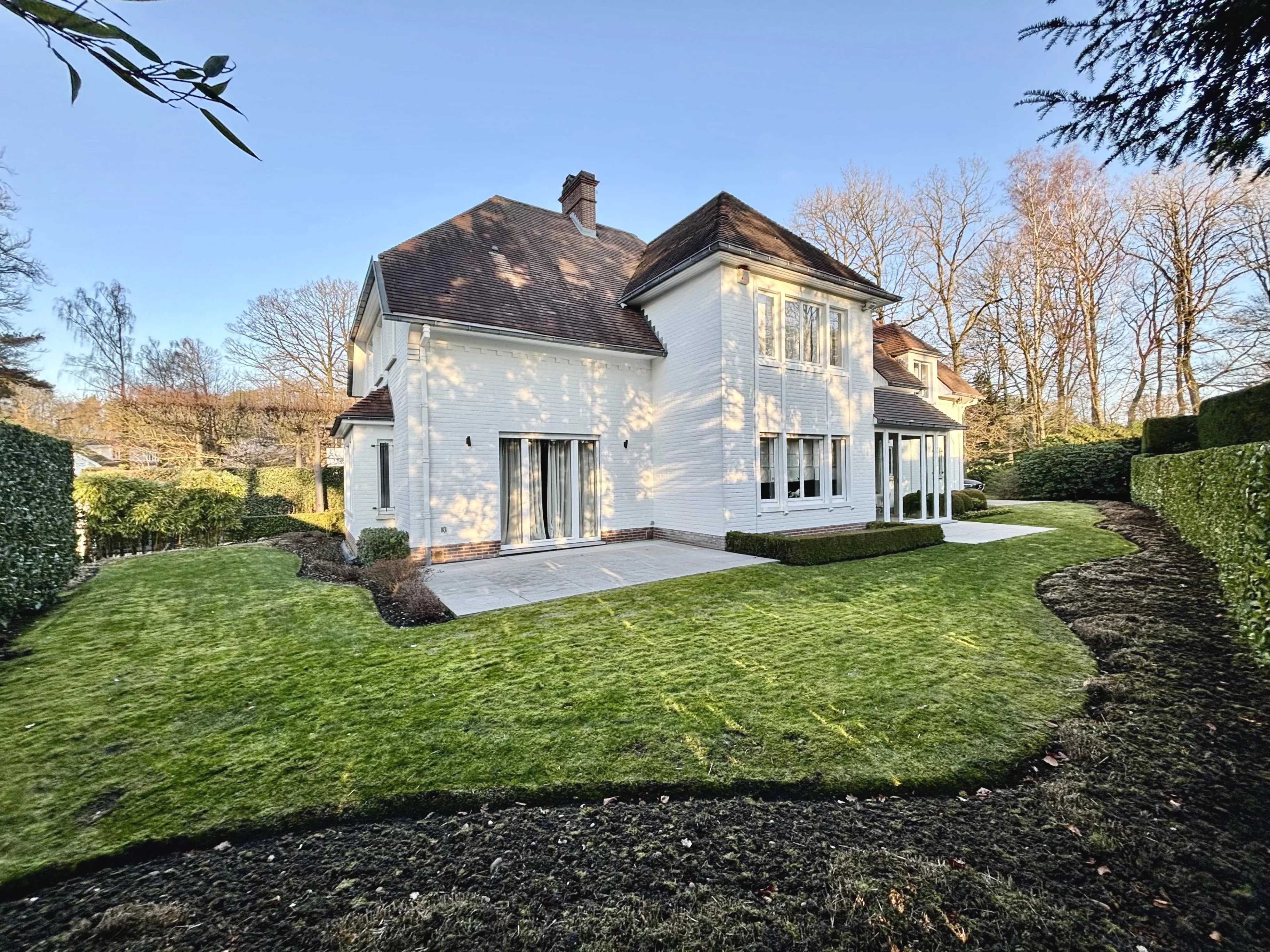 Uccle  - Maison 12 Pi&egrave;ces 3 Chambres