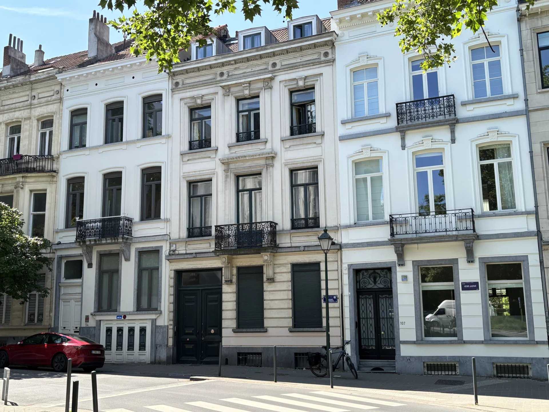 Saint-Gilles  - Maison 20 Pi&egrave;ces 5 Chambres