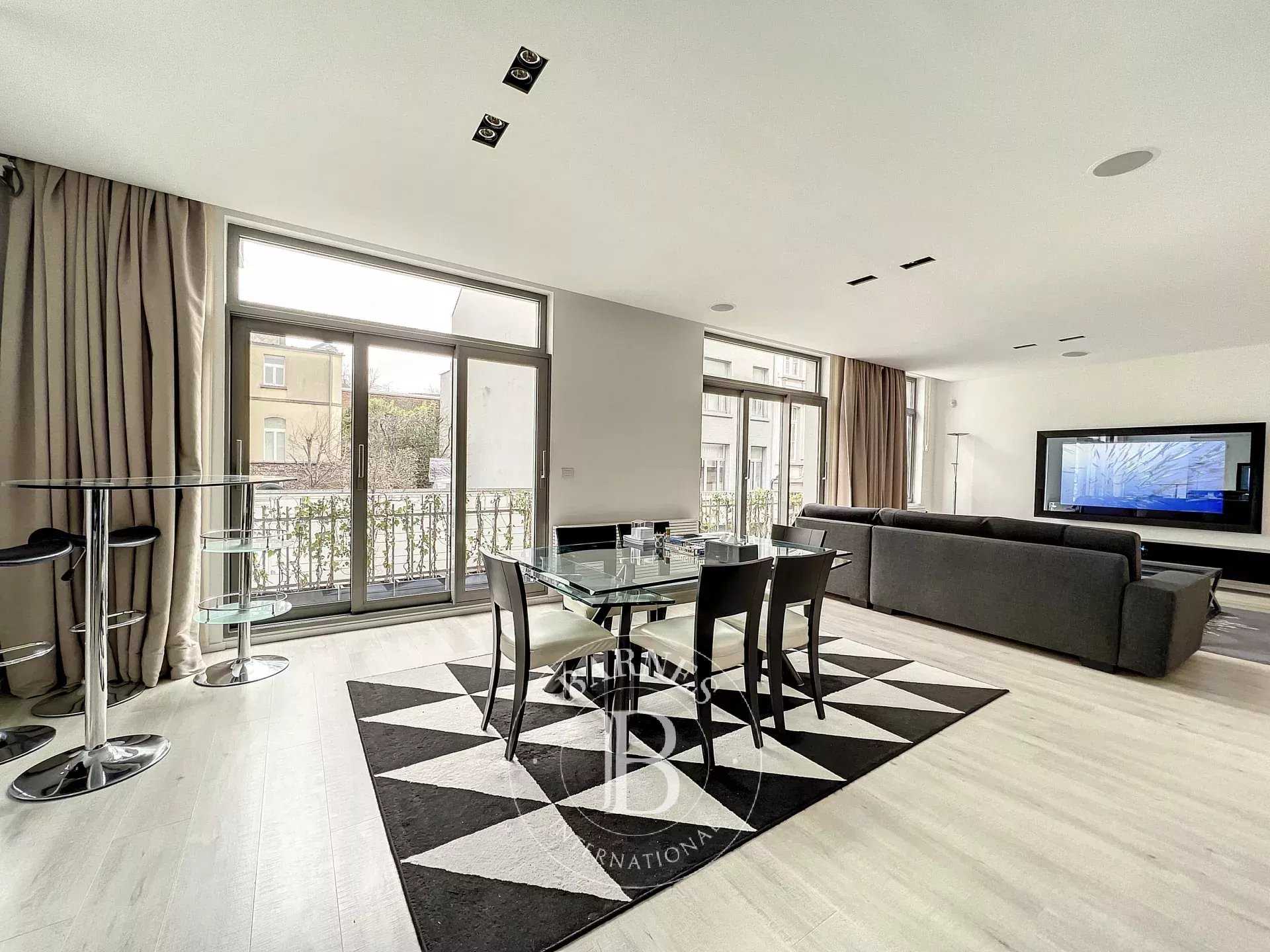 House Ixelles  -  ref 85658053 (picture 1)