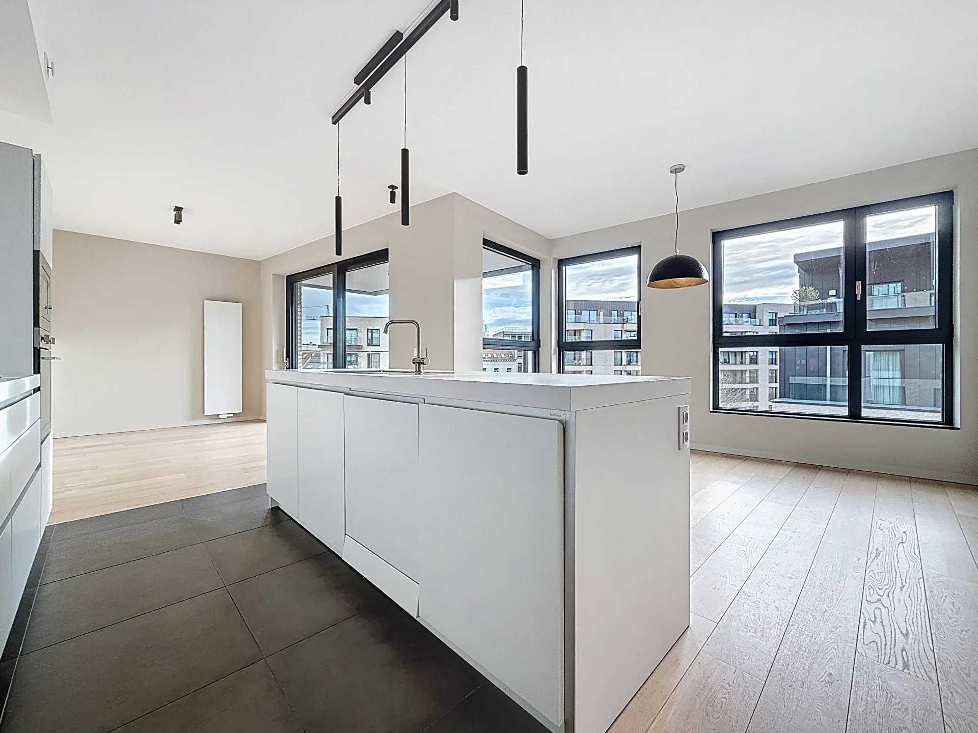 Apartment Ixelles  -  ref 86635843 (picture 2)