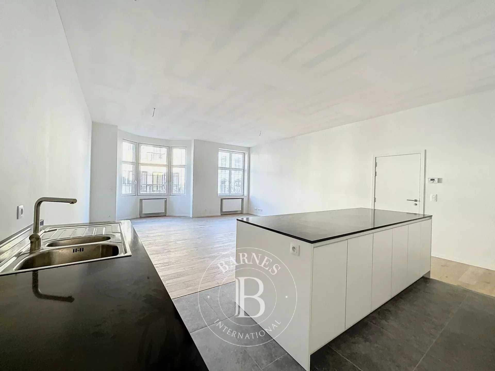 Appartement Etterbeek  -  ref 83748609 (picture 3)