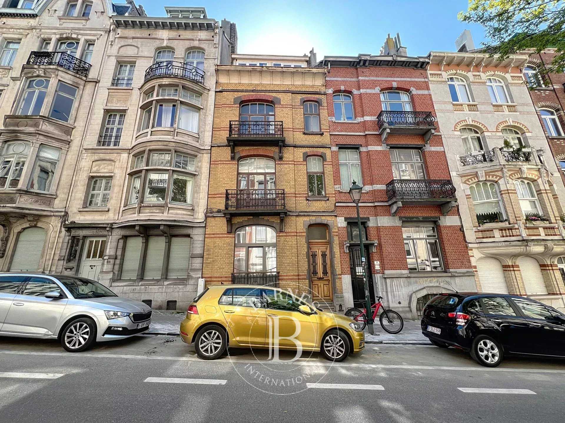 Building Saint-Gilles  -  ref 85989820 (picture 1)