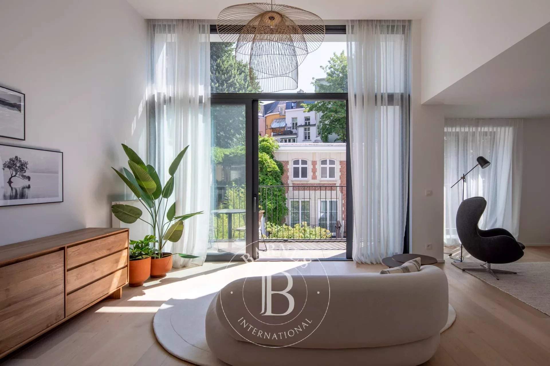 Bruxelles  - Appartement 6 Pi&egrave;ces 2 Chambres - picture 1