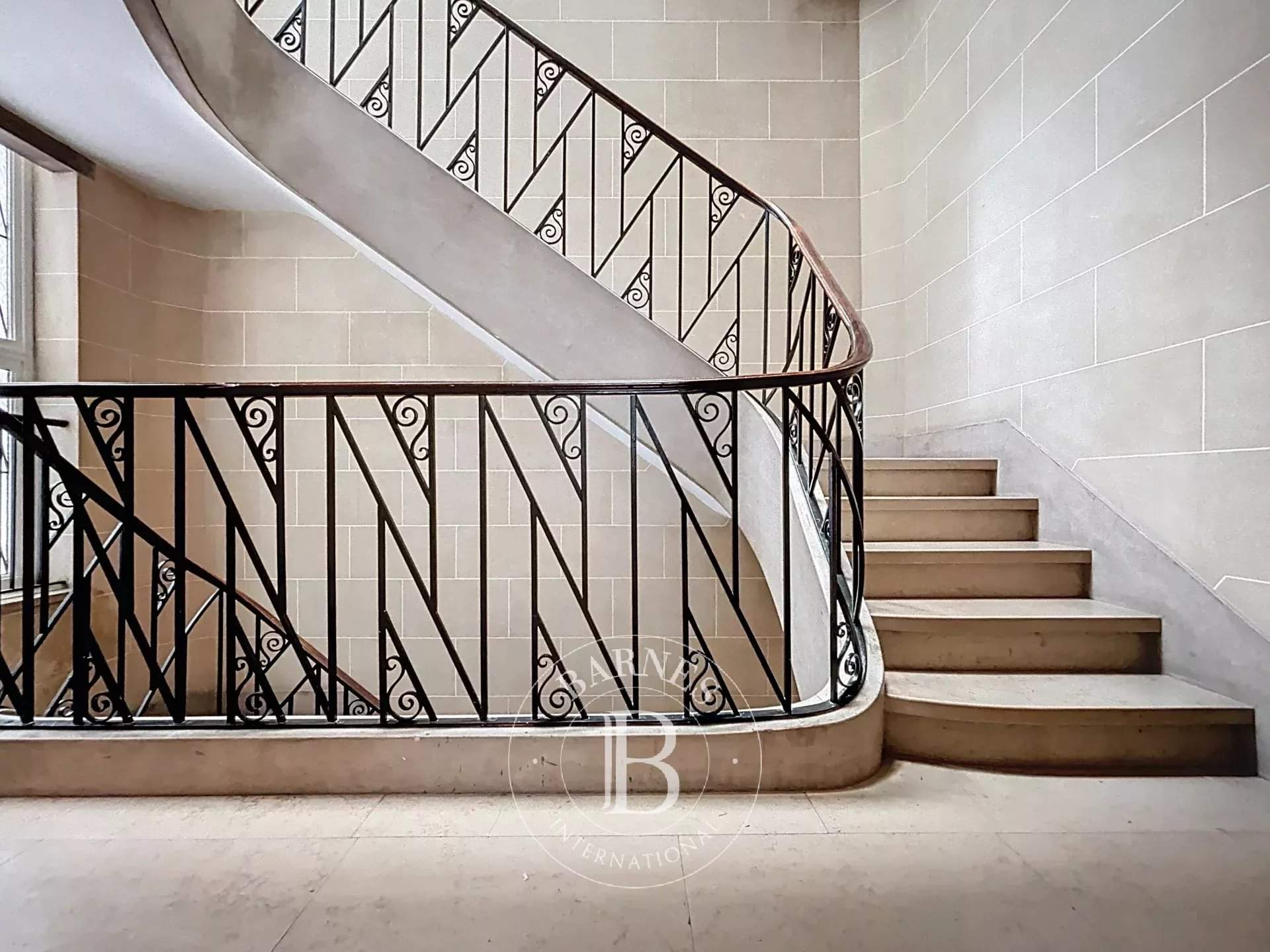 Bruxelles  - Appartement 10 Pièces 2 Chambres - picture 18