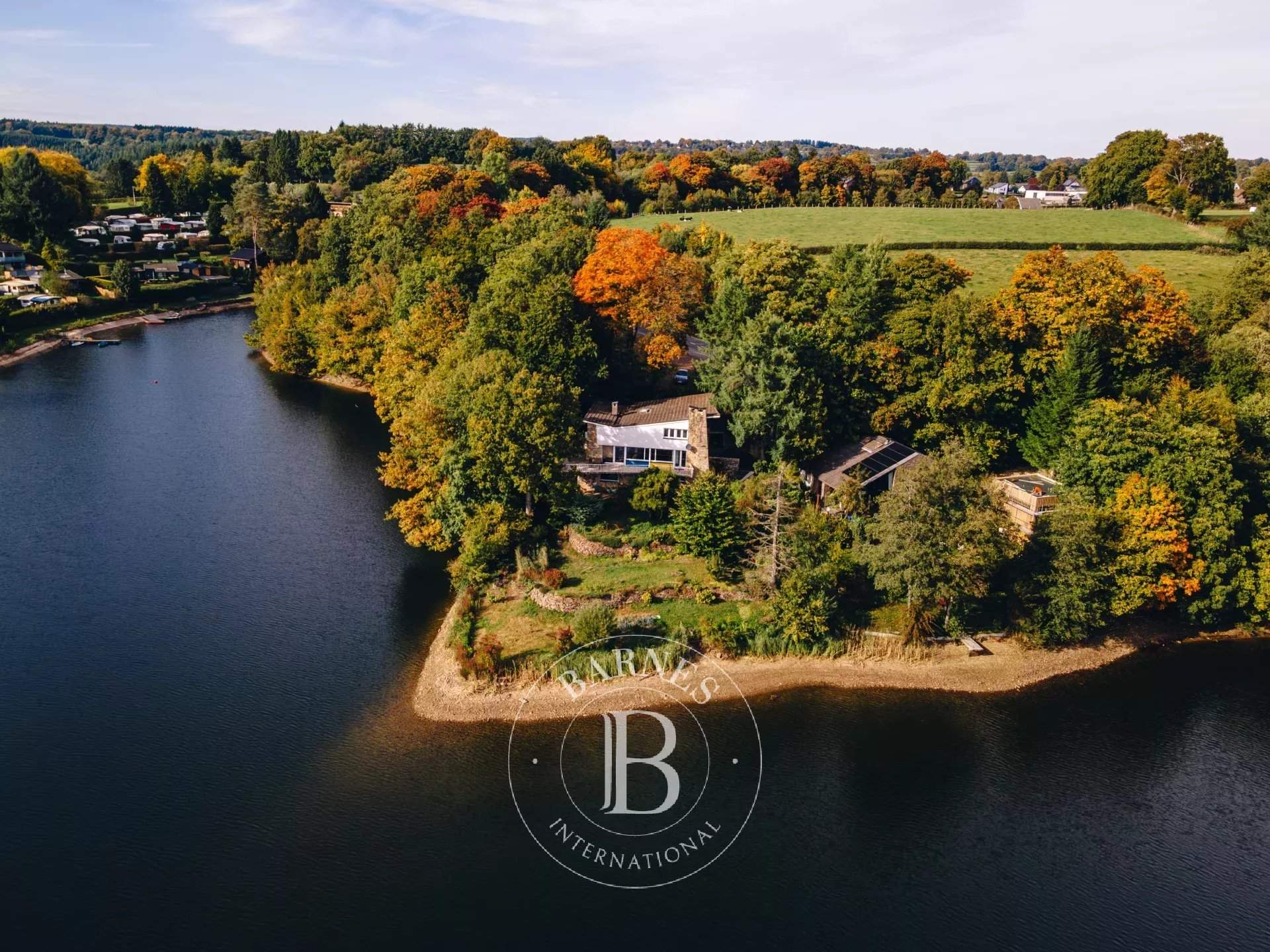 Waimes  - House 4 Bedrooms - picture 1