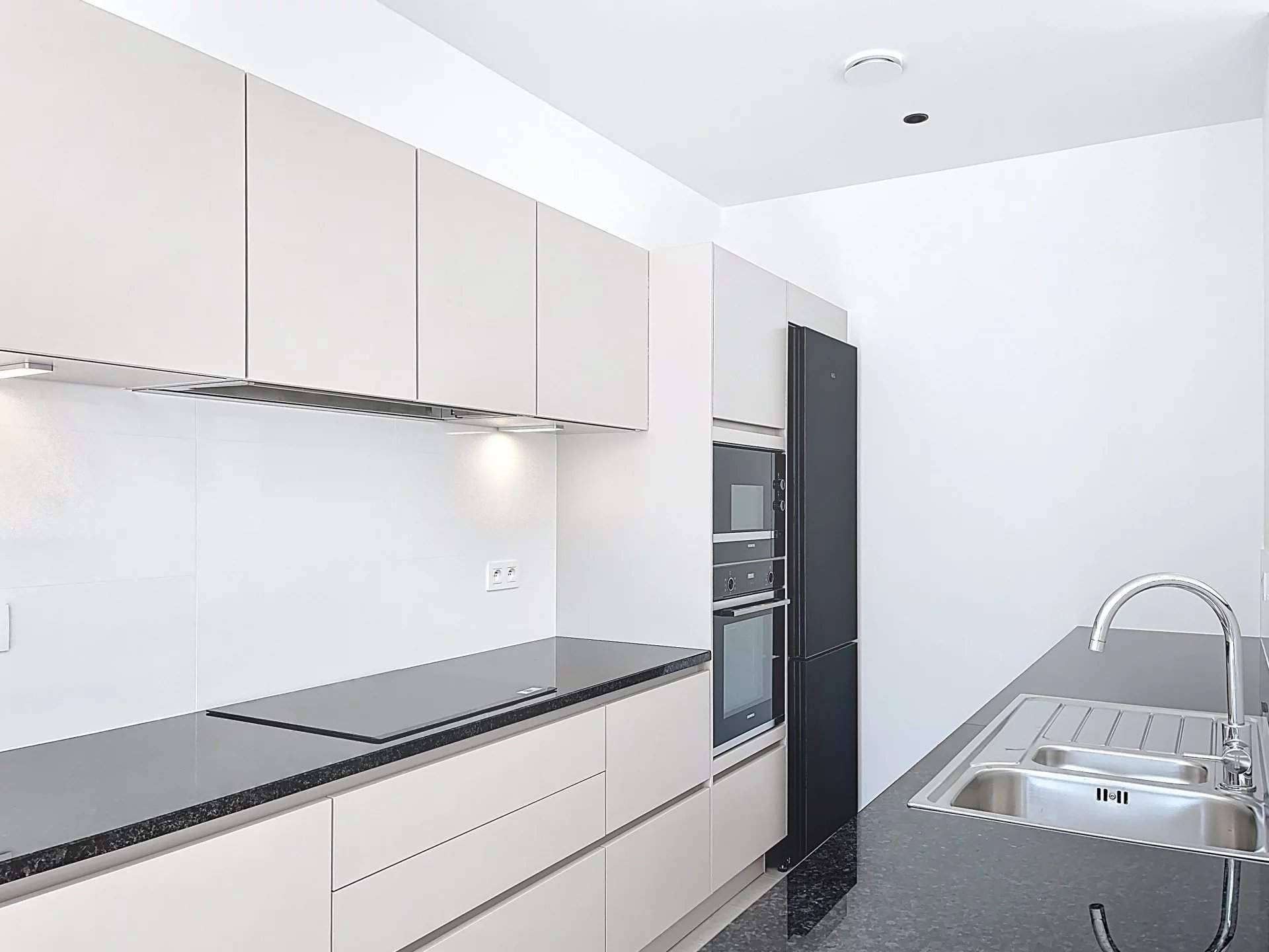 Bruxelles  - Appartement 10 Pi&egrave;ces 3 Chambres - picture 4