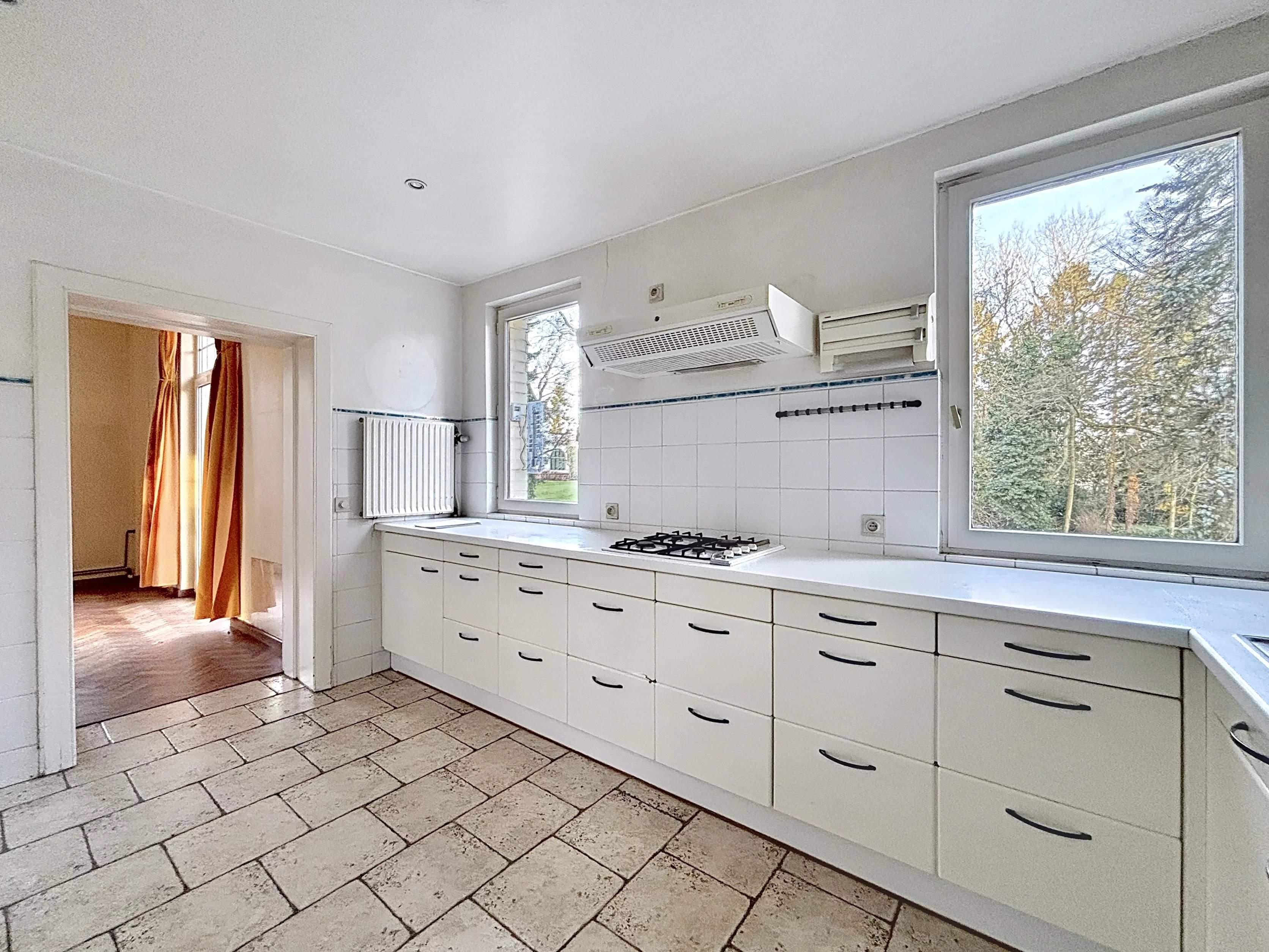 Uccle  - Maison 8 Pi&egrave;ces 4 Chambres - picture 5