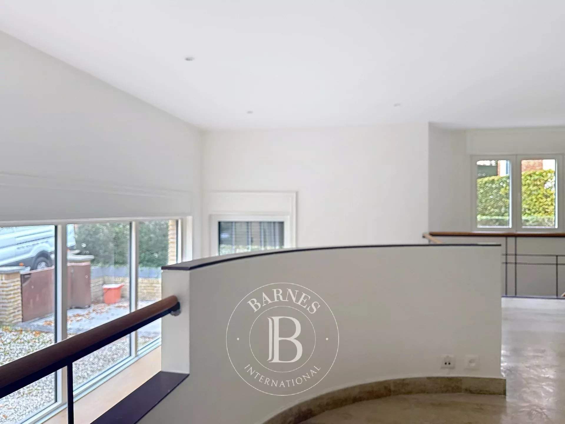 Uccle  - Maison 30 Pi&egrave;ces 5 Chambres - picture 5