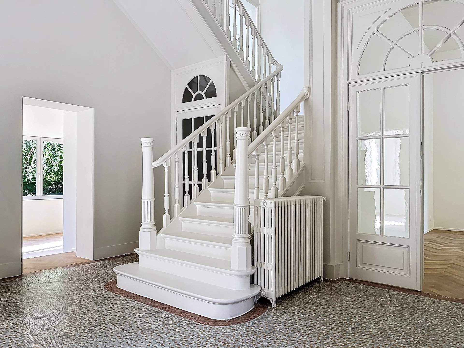 Uccle  - Maison 19 Pi&egrave;ces 5 Chambres - picture 2