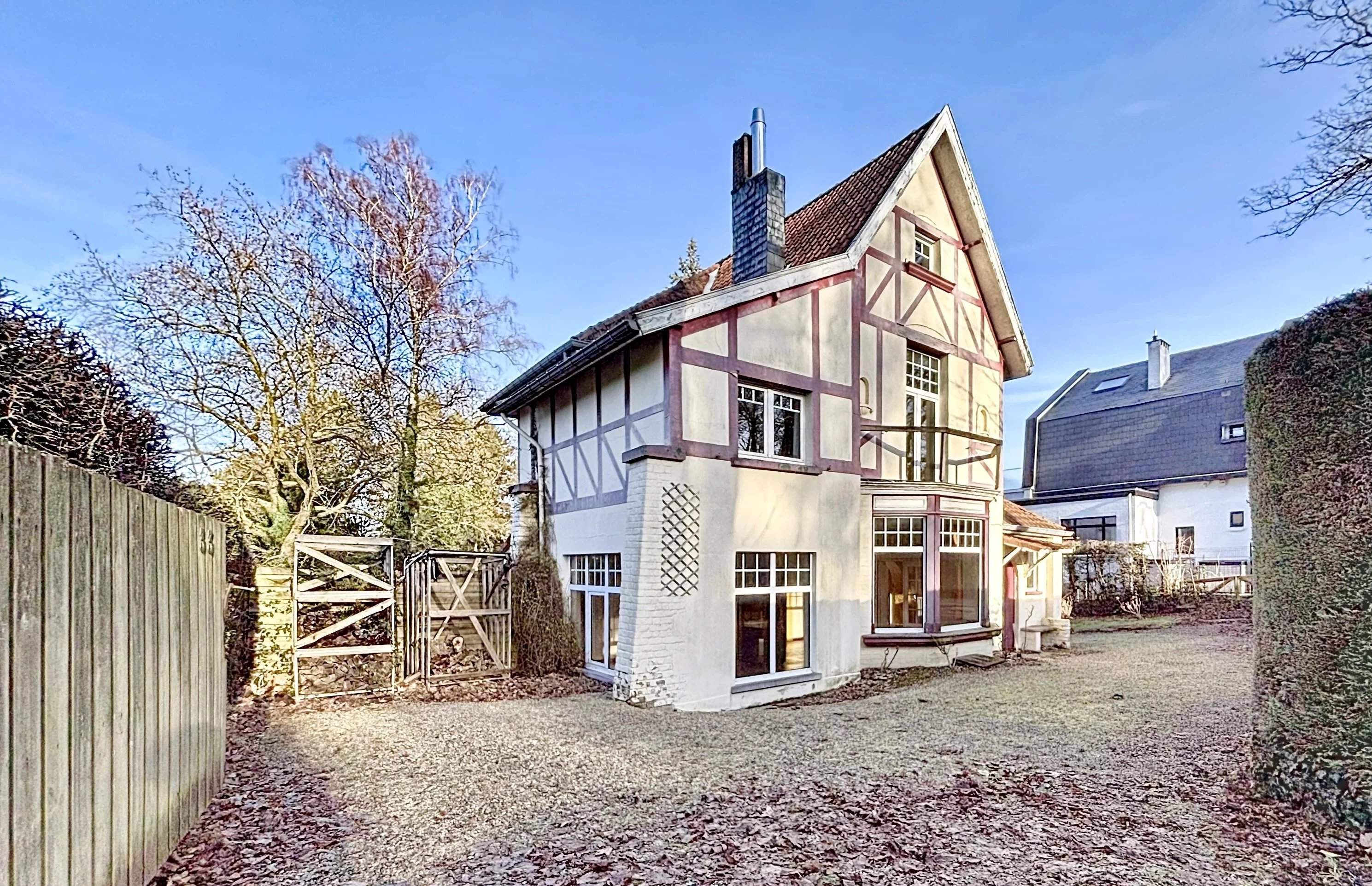 Uccle  - Maison 8 Pi&egrave;ces 4 Chambres - picture 2