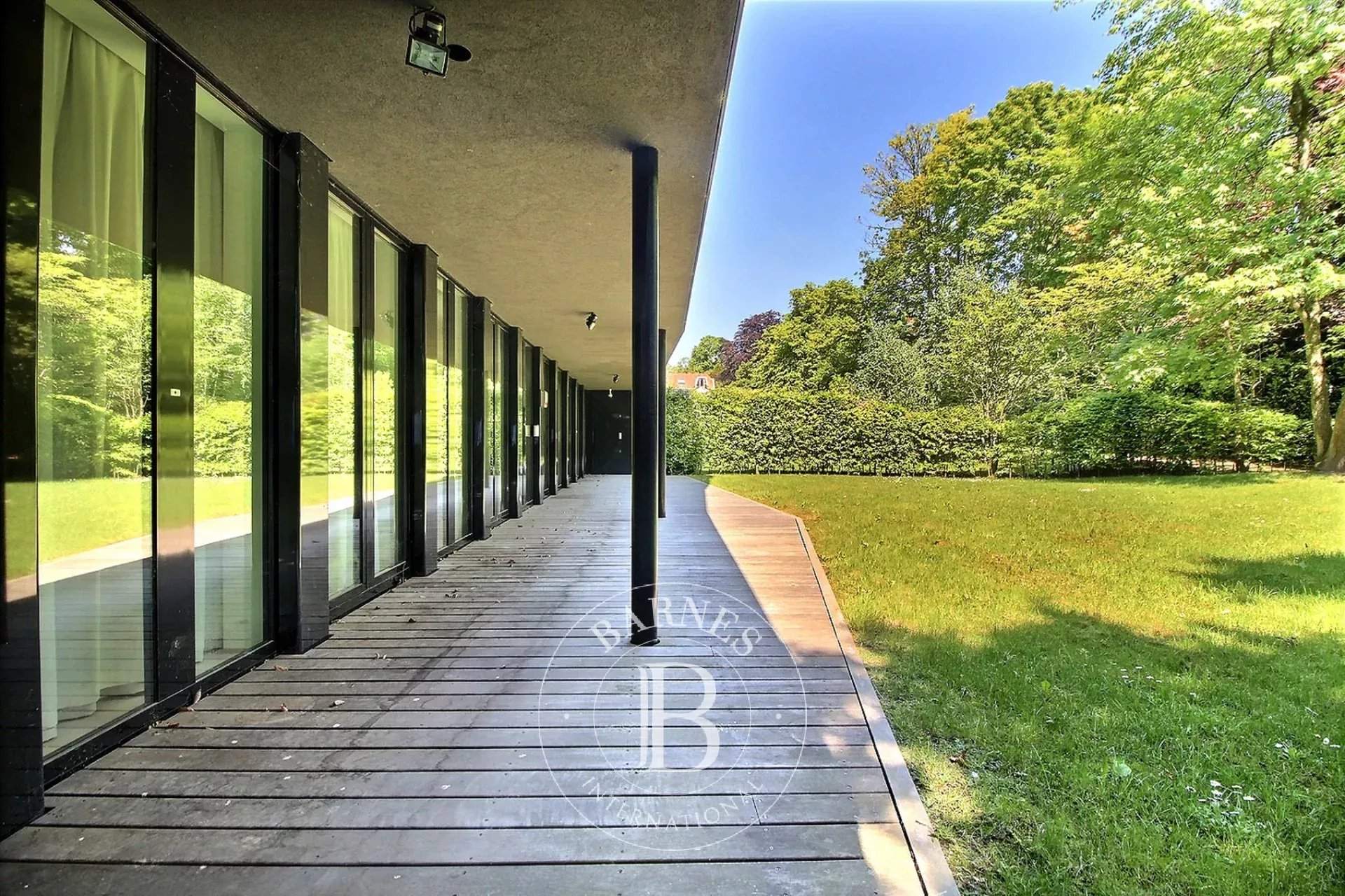 Uccle  - Apartment 3 Bedrooms - picture 2
