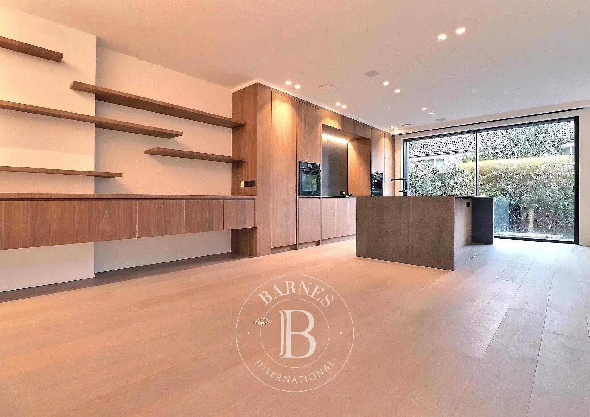 Uccle  - Duplex 10 Pi&egrave;ces 3 Chambres - picture 8