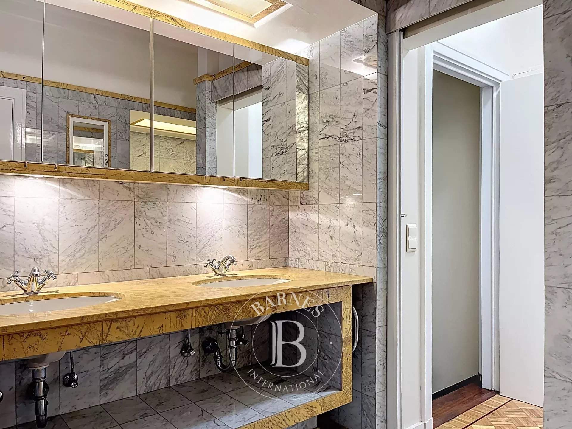 Bruxelles  - Duplex 3 Bedrooms - picture 7