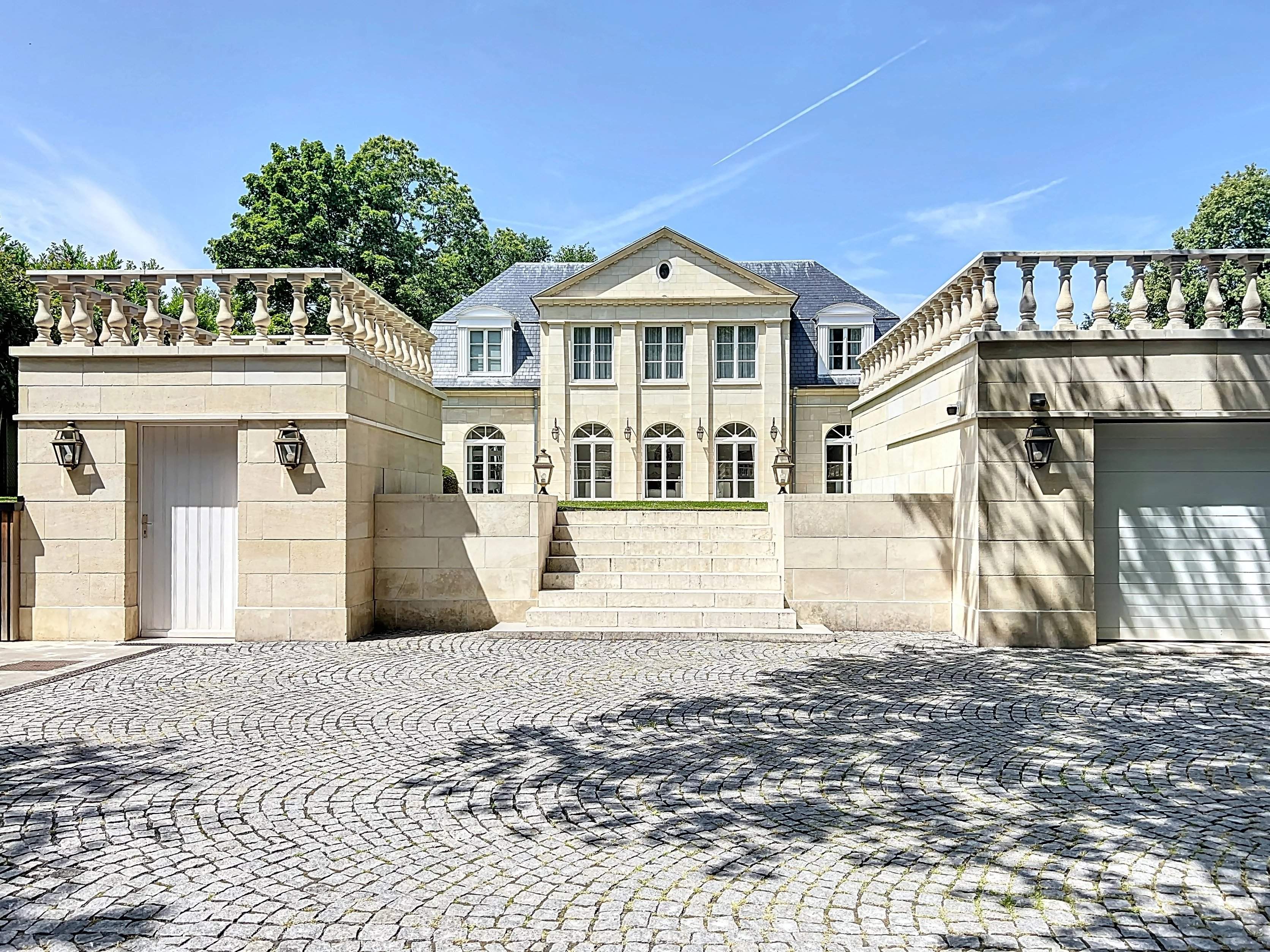 Uccle  - Villa  - picture 1