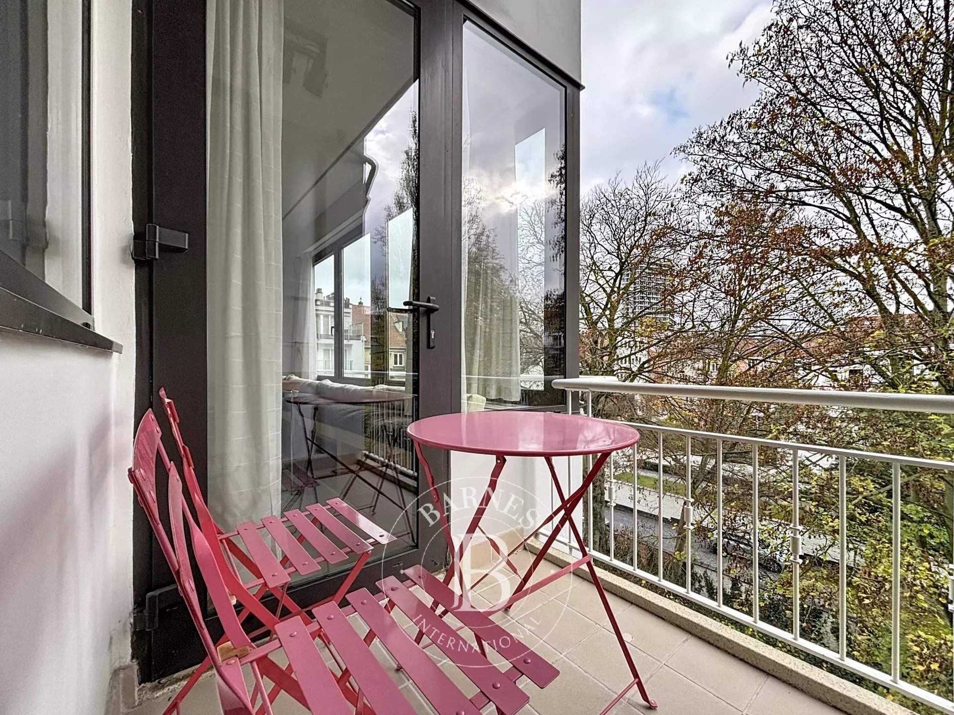 Saint-Gilles  - Appartement 7 Pi&egrave;ces 2 Chambres - picture 1