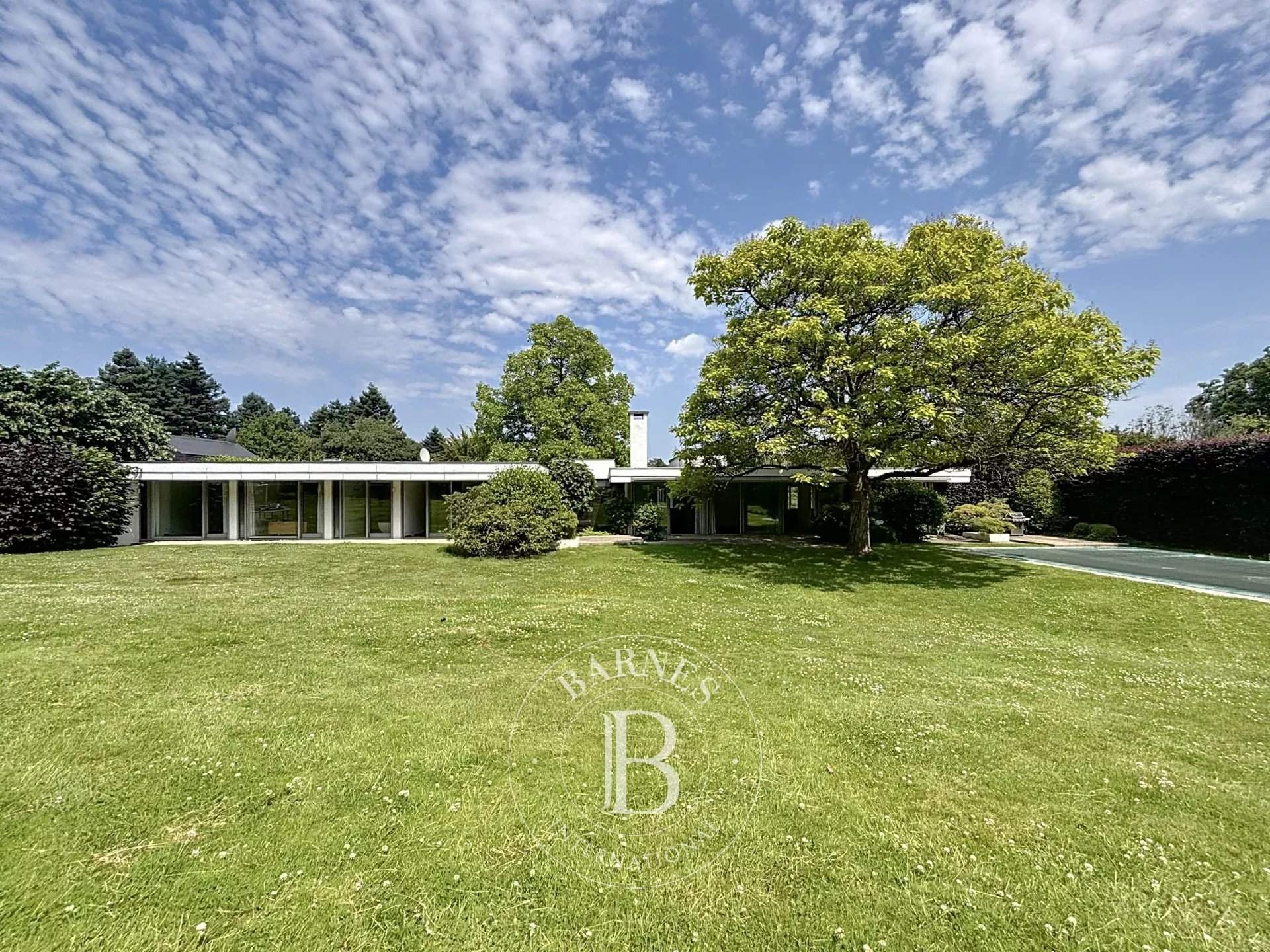 Uccle  - House 5 Bedrooms - picture 1