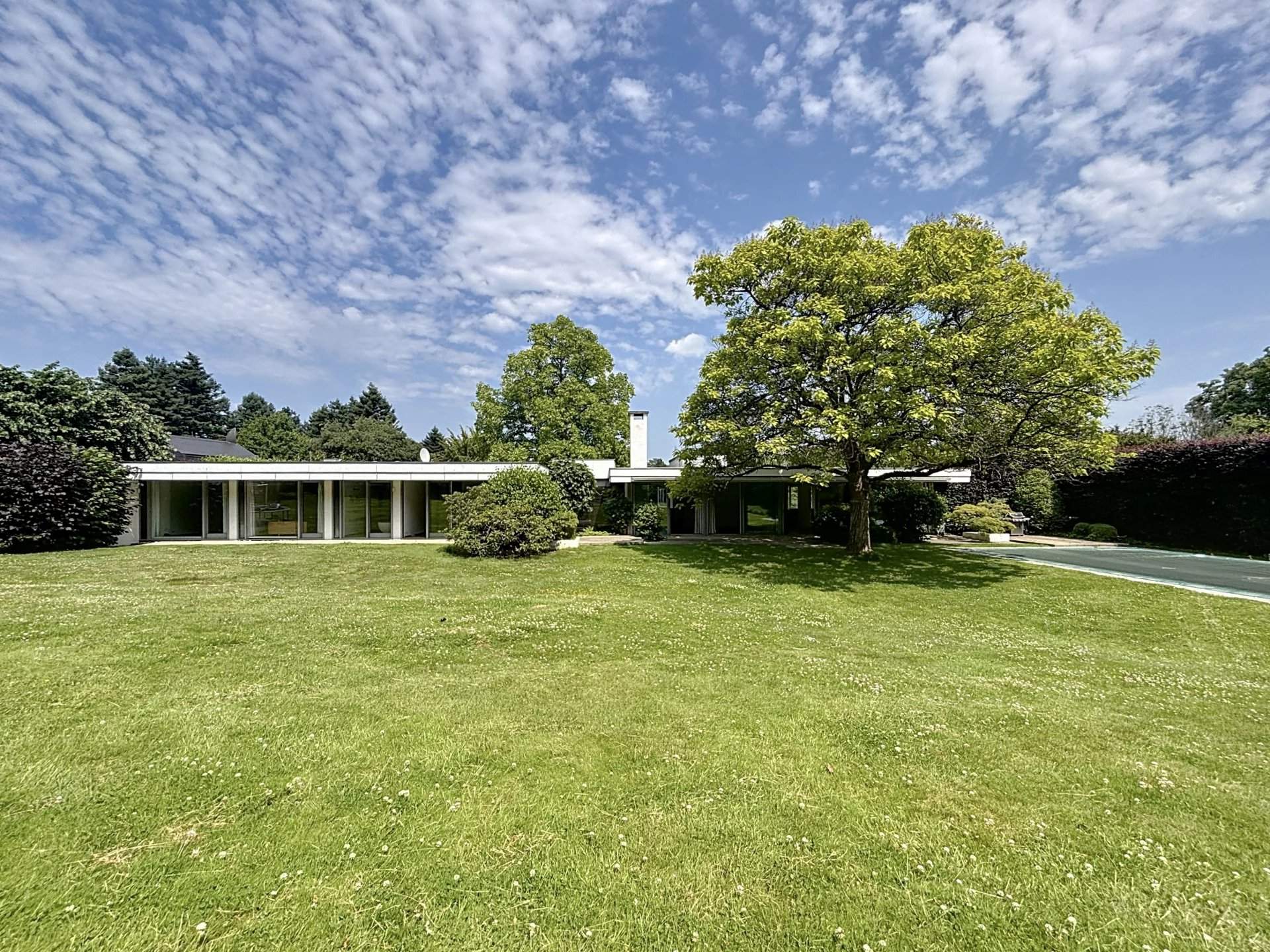 Uccle  - Maison 8 Pi&egrave;ces 5 Chambres - picture 1