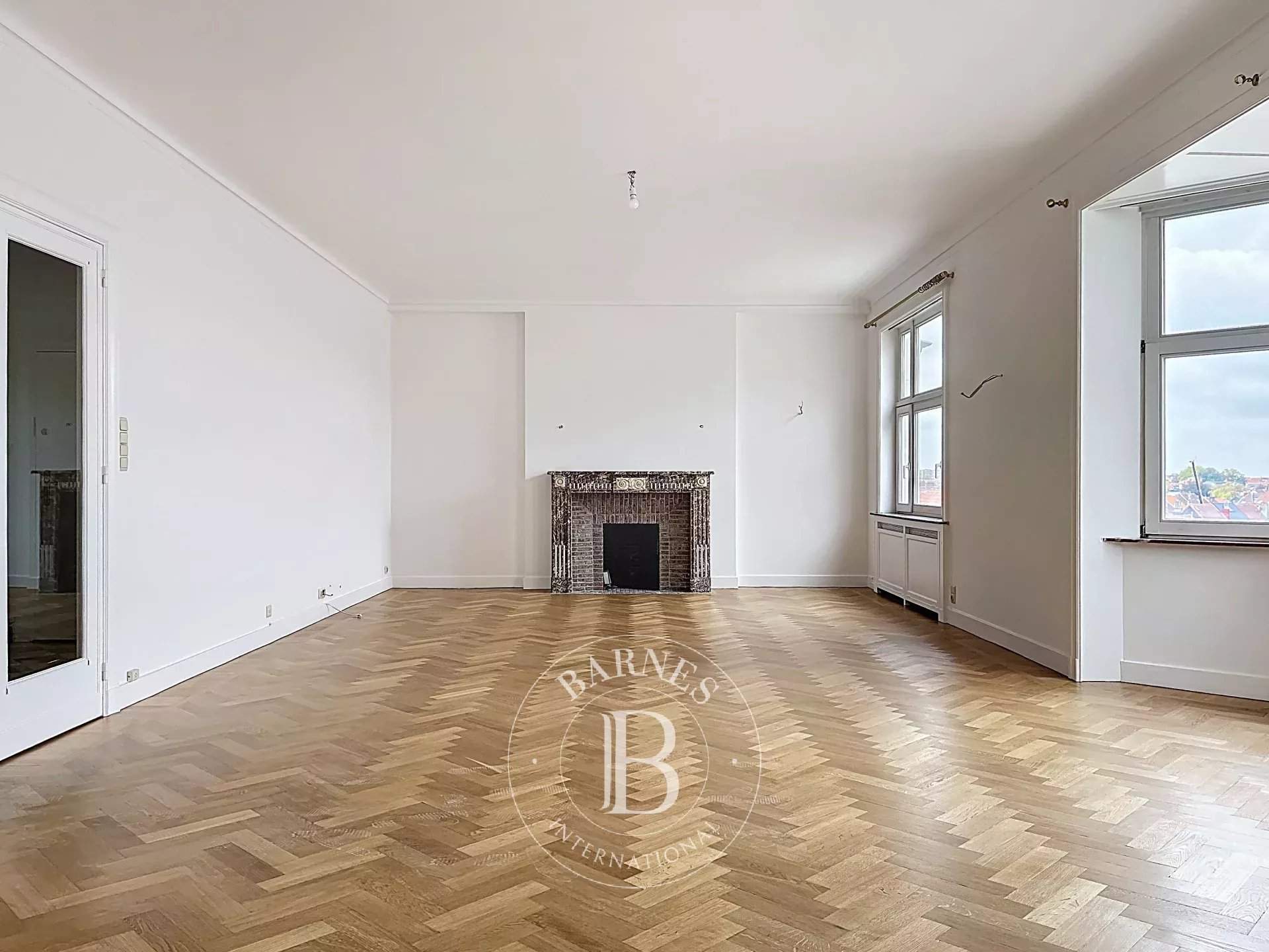 Bruxelles  - Appartement 11 Pi&egrave;ces 3 Chambres - picture 1