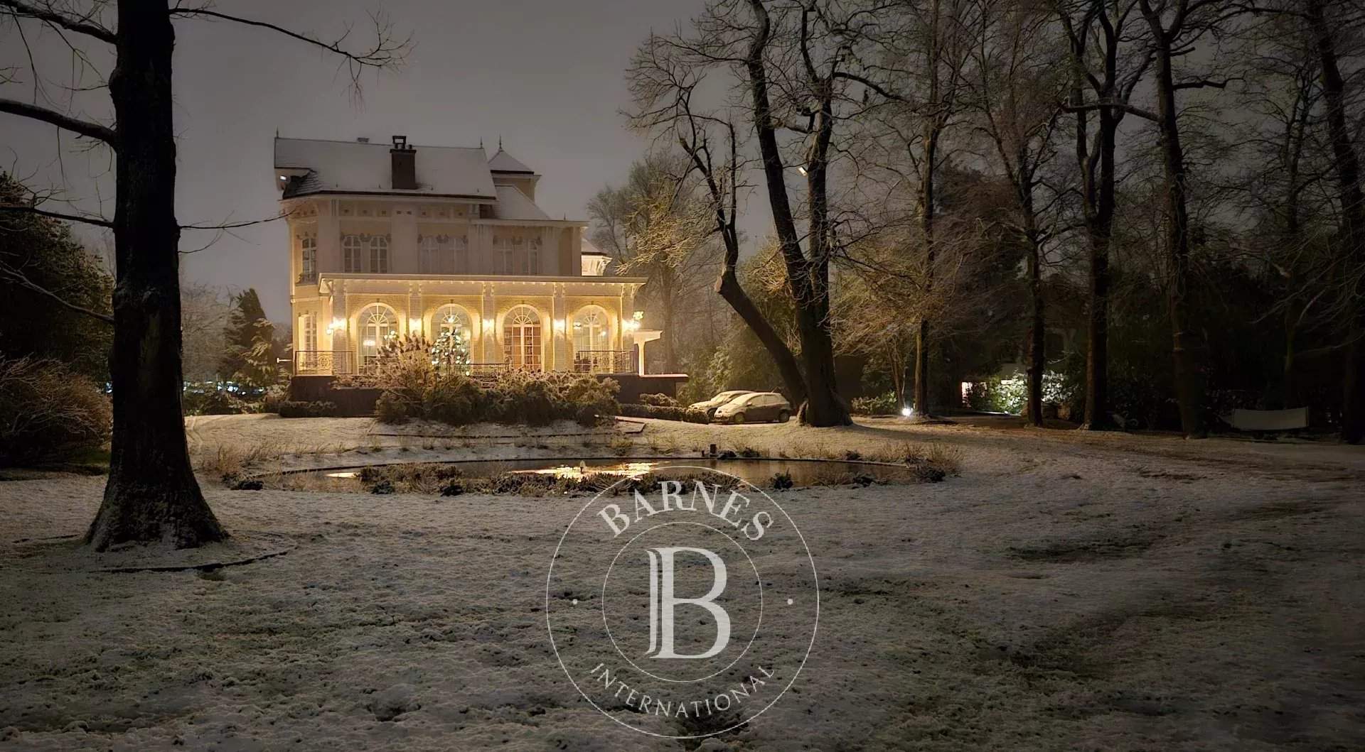 Uccle  - Maison 19 Pi&egrave;ces 7 Chambres - picture 1