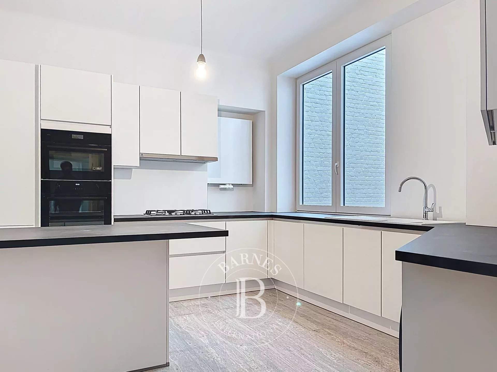 Bruxelles  - Appartement 11 Pi&egrave;ces 3 Chambres - picture 7