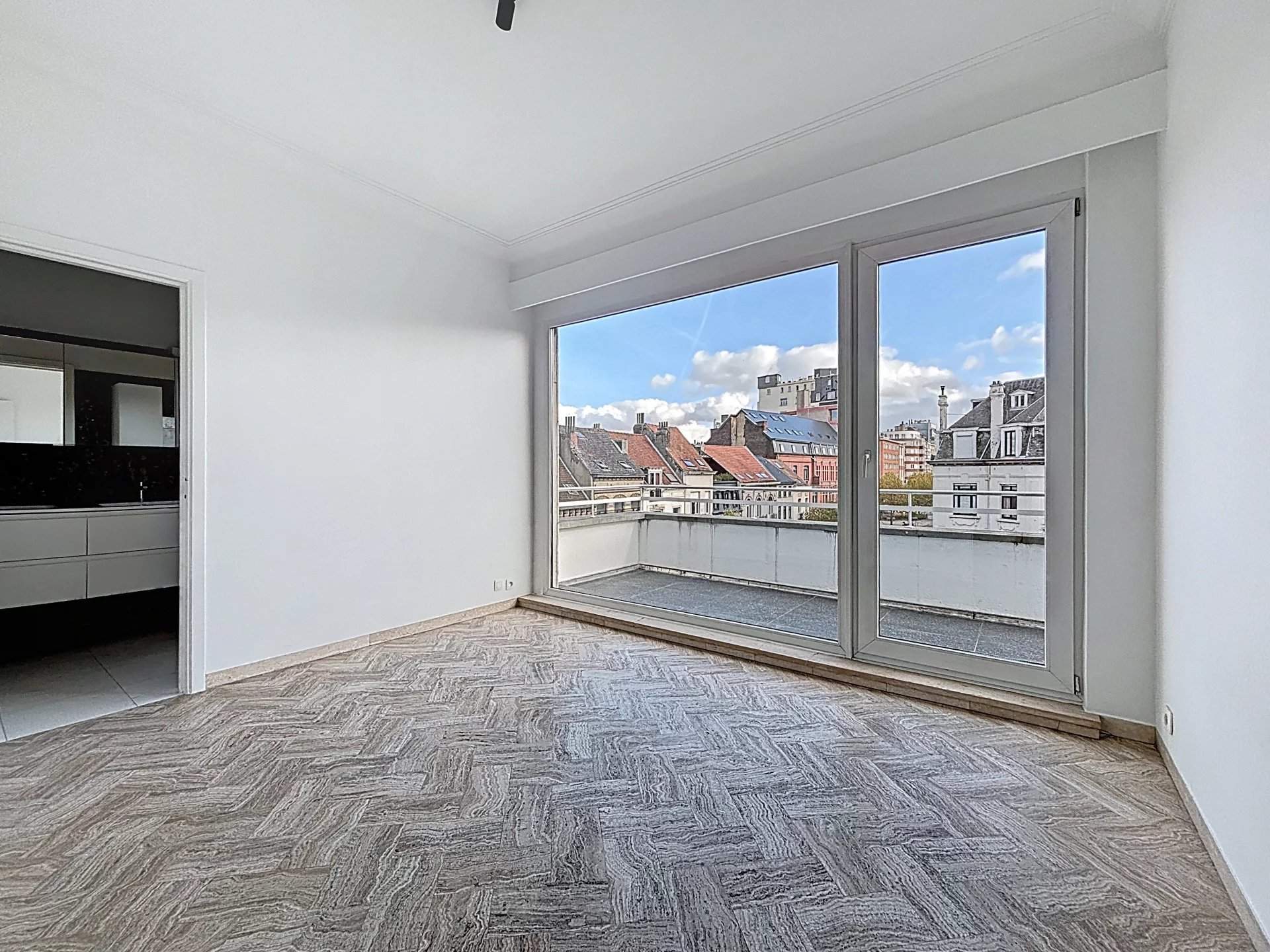 Ixelles  - Appartement 8 Pi&egrave;ces 3 Chambres - picture 10