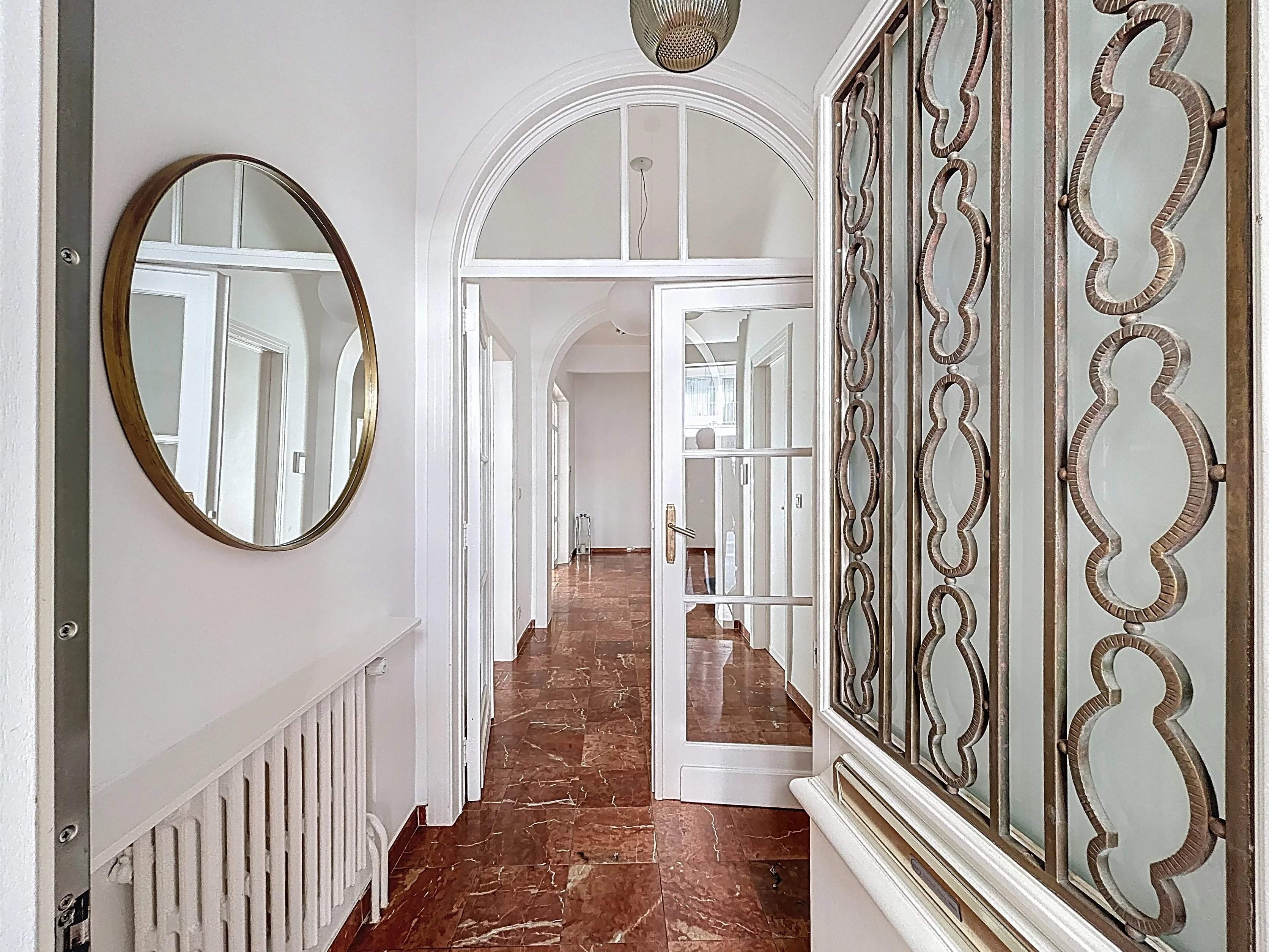 Uccle  - Maison 19 Pi&egrave;ces 7 Chambres - picture 2