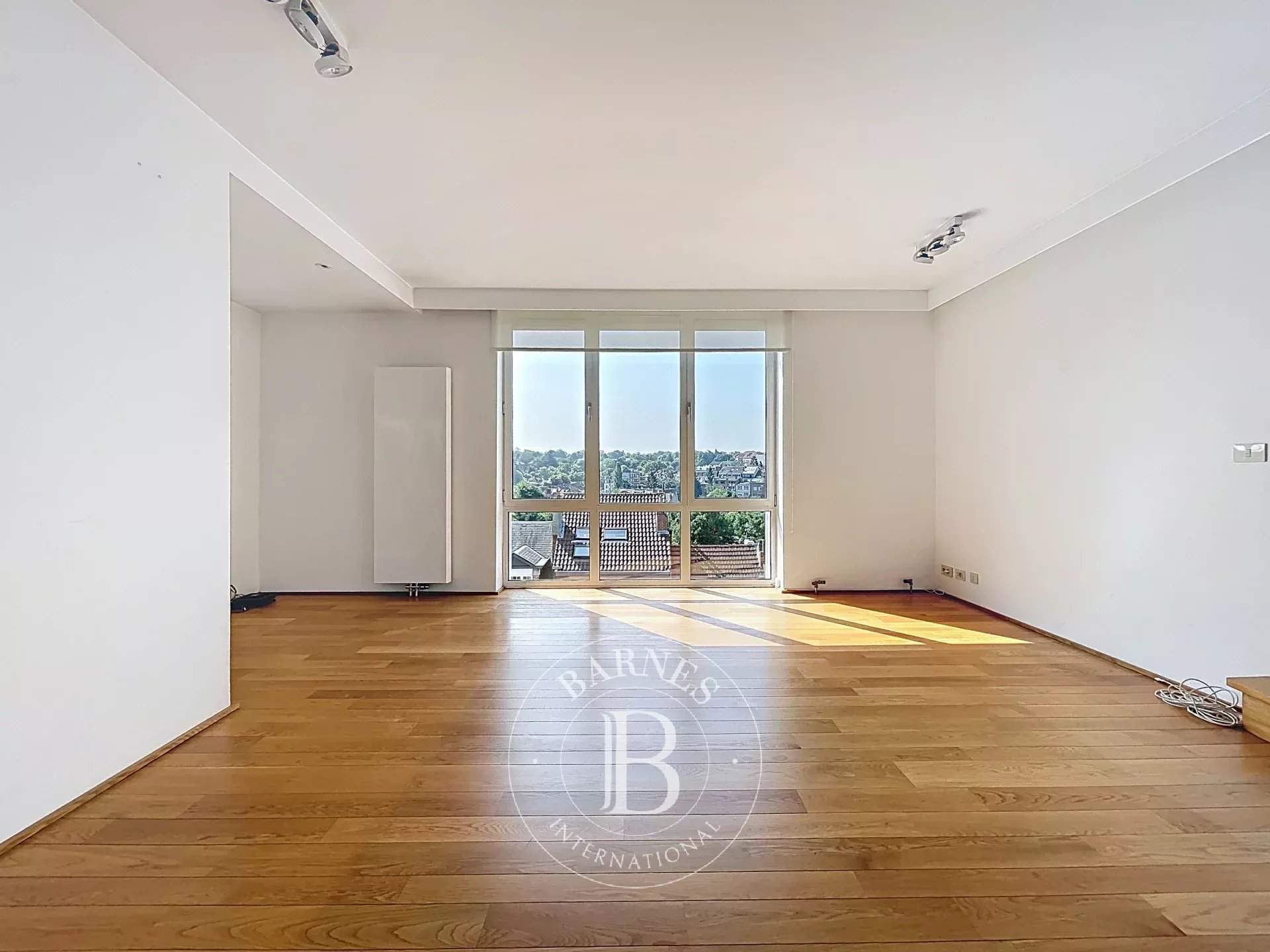 Uccle  - Apartment 4 Bedrooms - picture 2