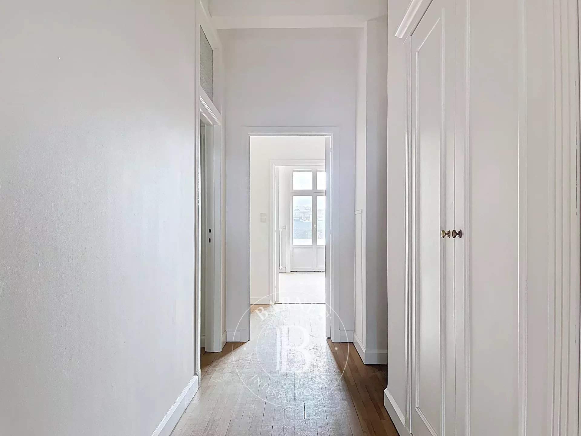 Bruxelles  - Appartement 11 Pi&egrave;ces 3 Chambres - picture 8