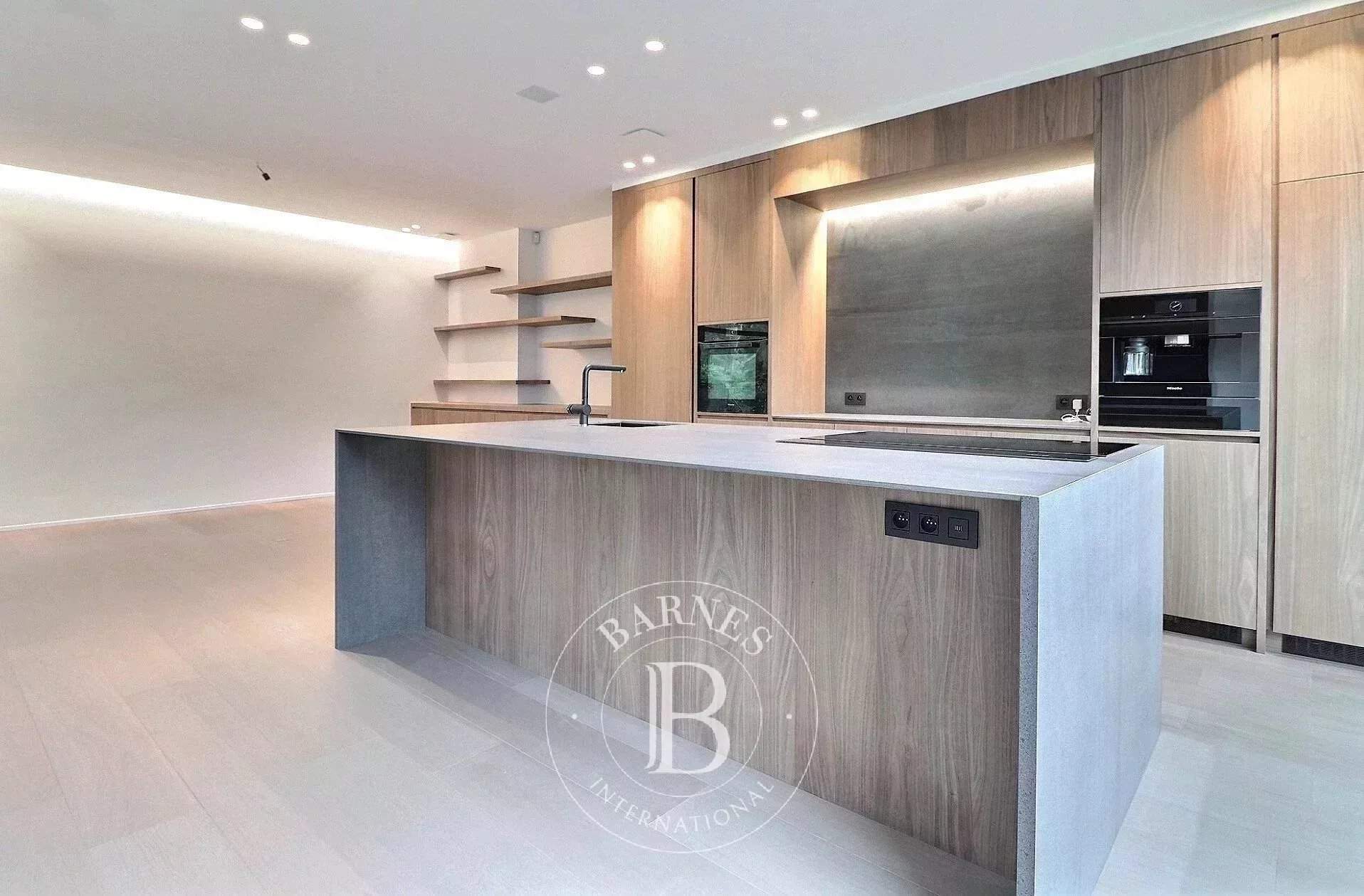 Uccle  - Duplex 10 Pi&egrave;ces 3 Chambres - picture 10