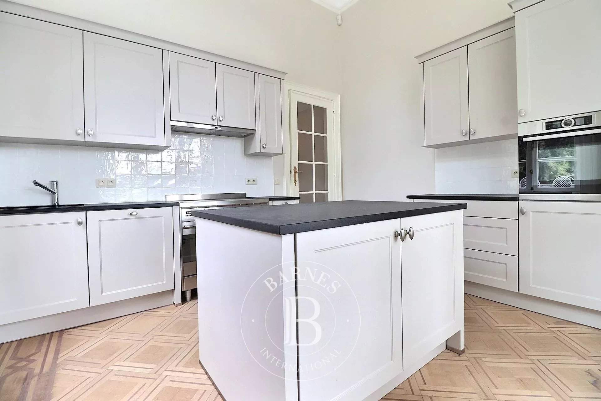 Woluwe-Saint-Pierre  - Offices 6 Bedrooms - picture 10