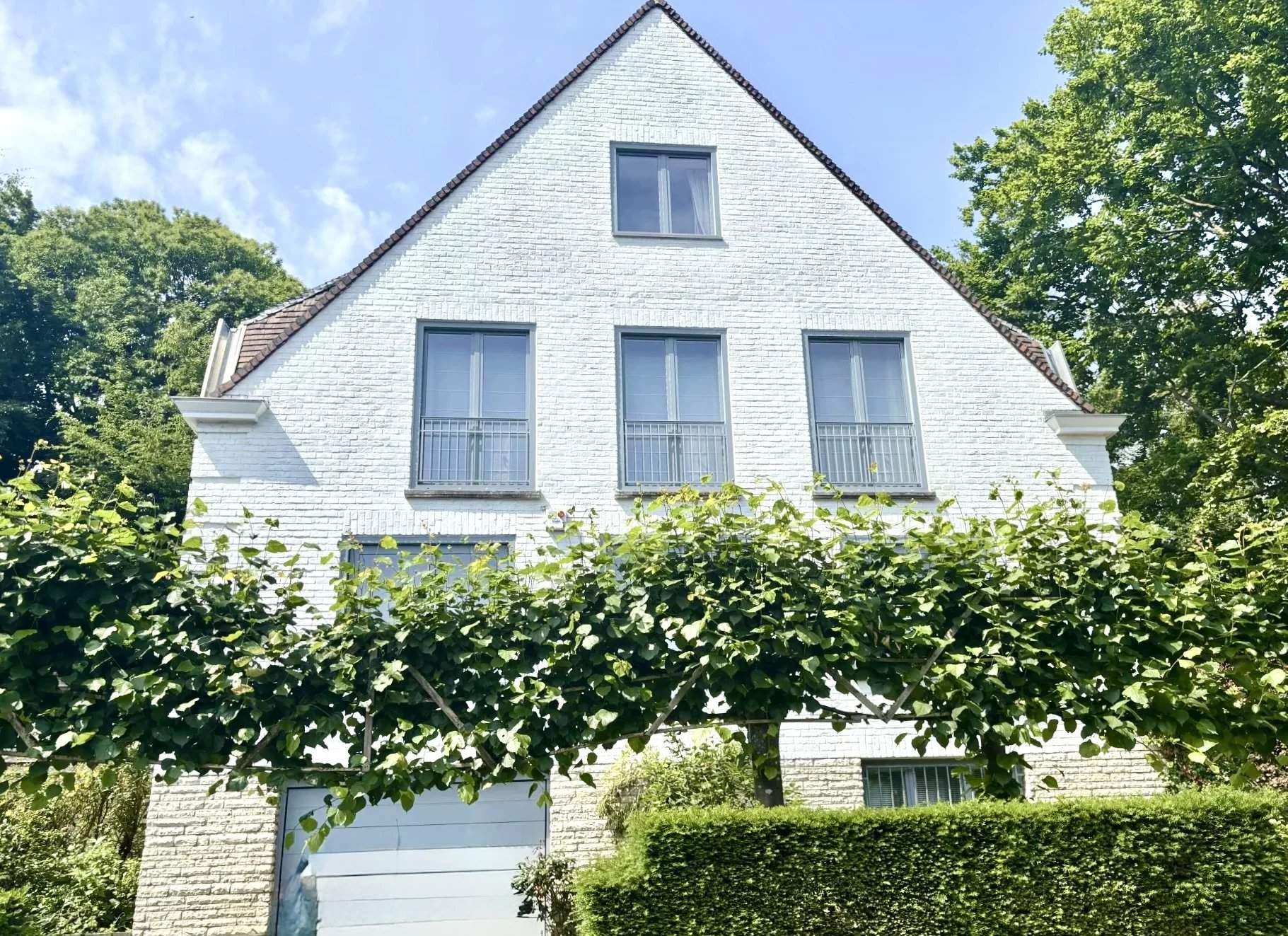 Uccle  - Maison 14 Pi&egrave;ces 5 Chambres - picture 1