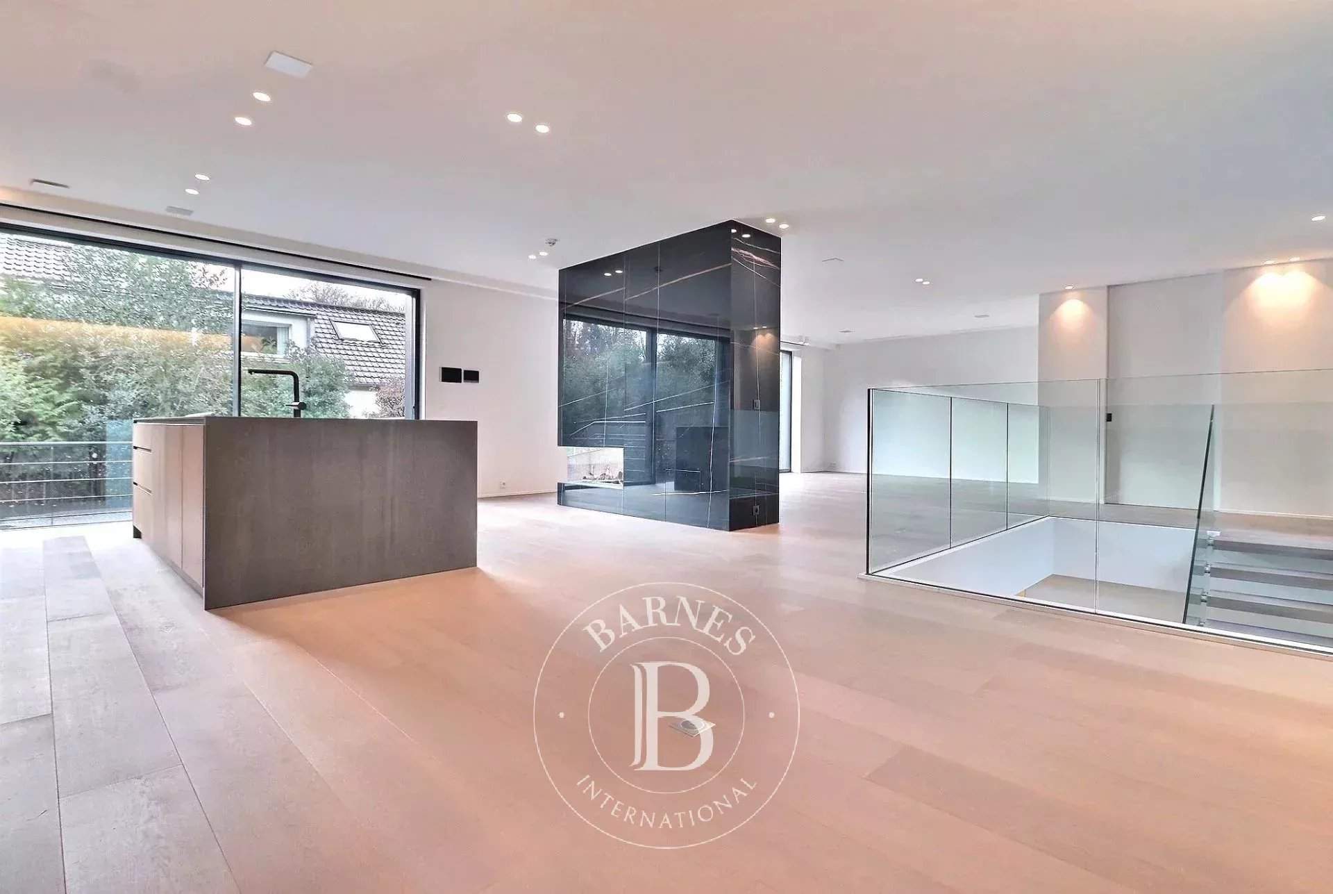 Uccle  - Duplex 10 Pi&egrave;ces 3 Chambres - picture 1