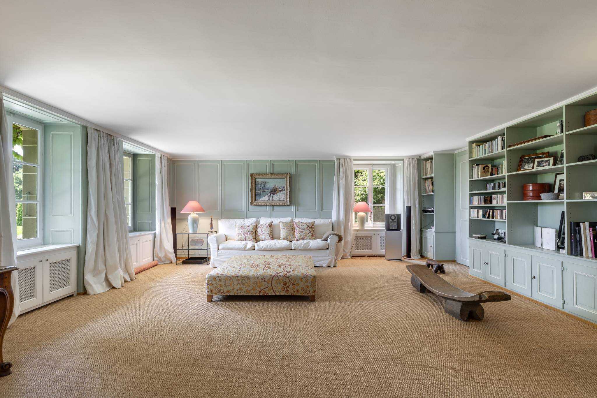 Tolochenaz  - House 12 Bedrooms