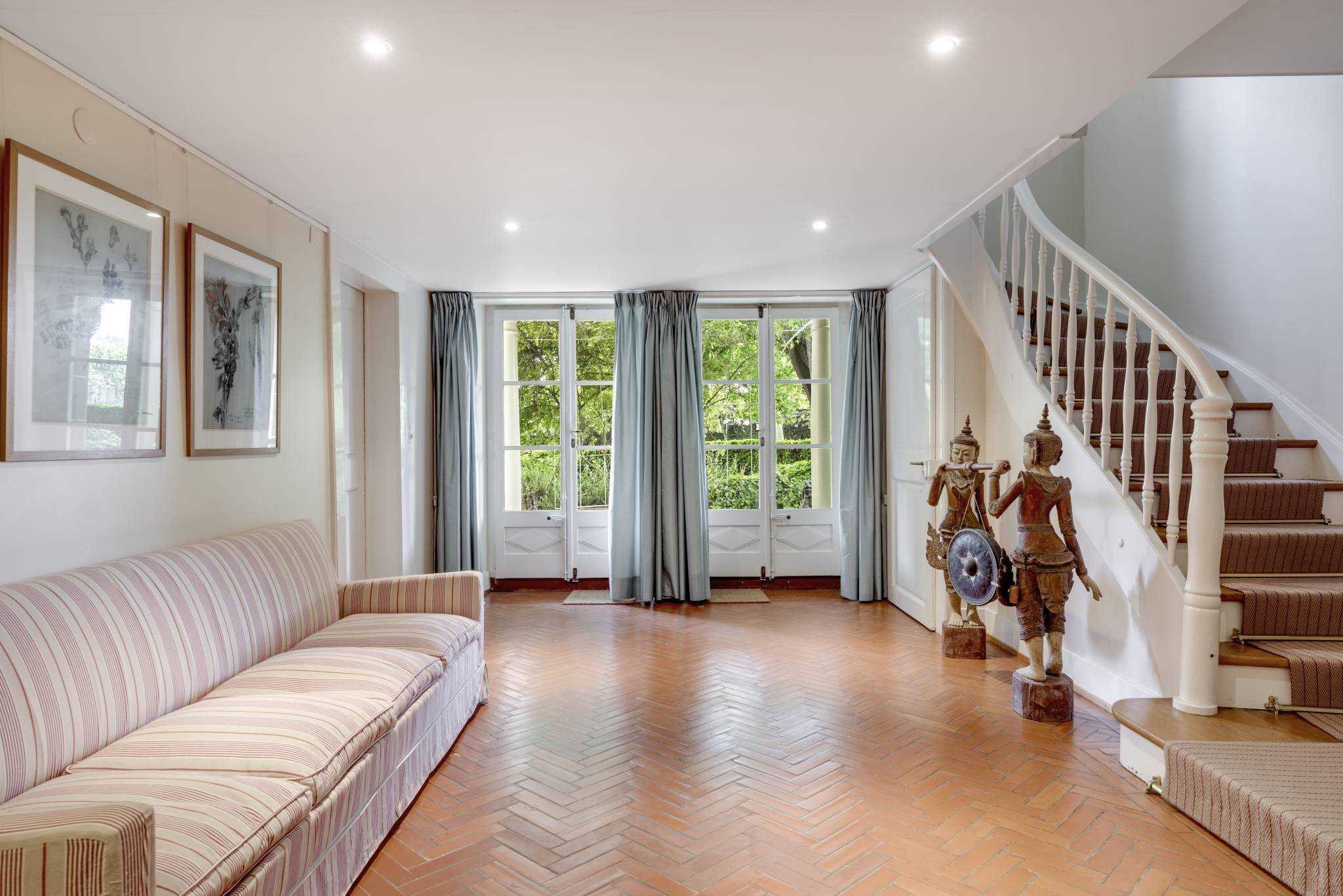 Tolochenaz  - House 12 Bedrooms