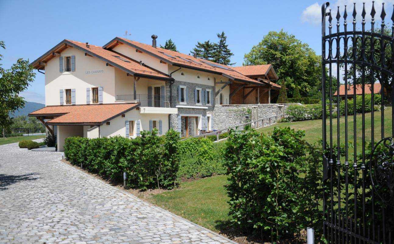 Essertines-sur-Rolle  - House 6 Bedrooms